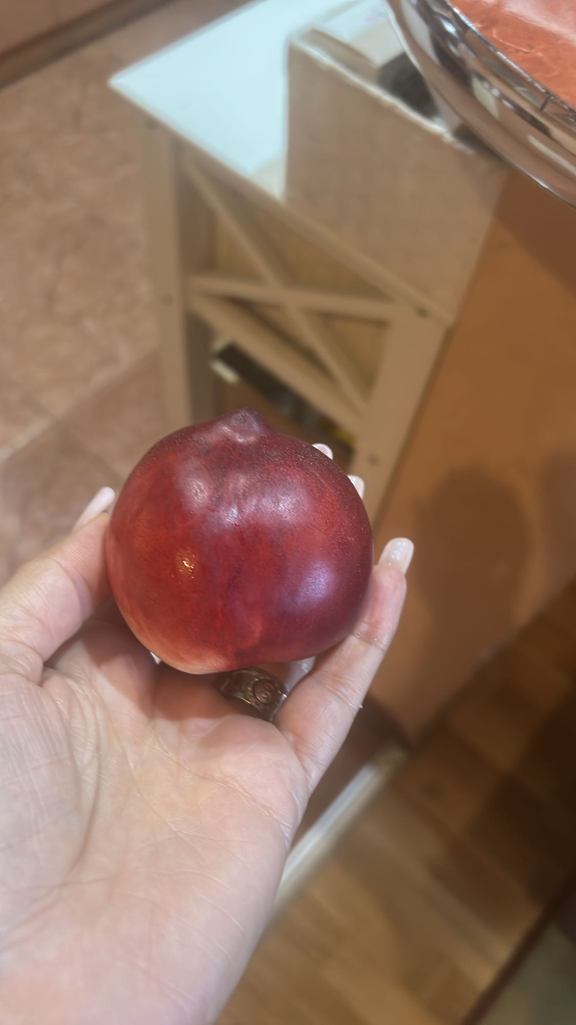 Nectarina proaspătă