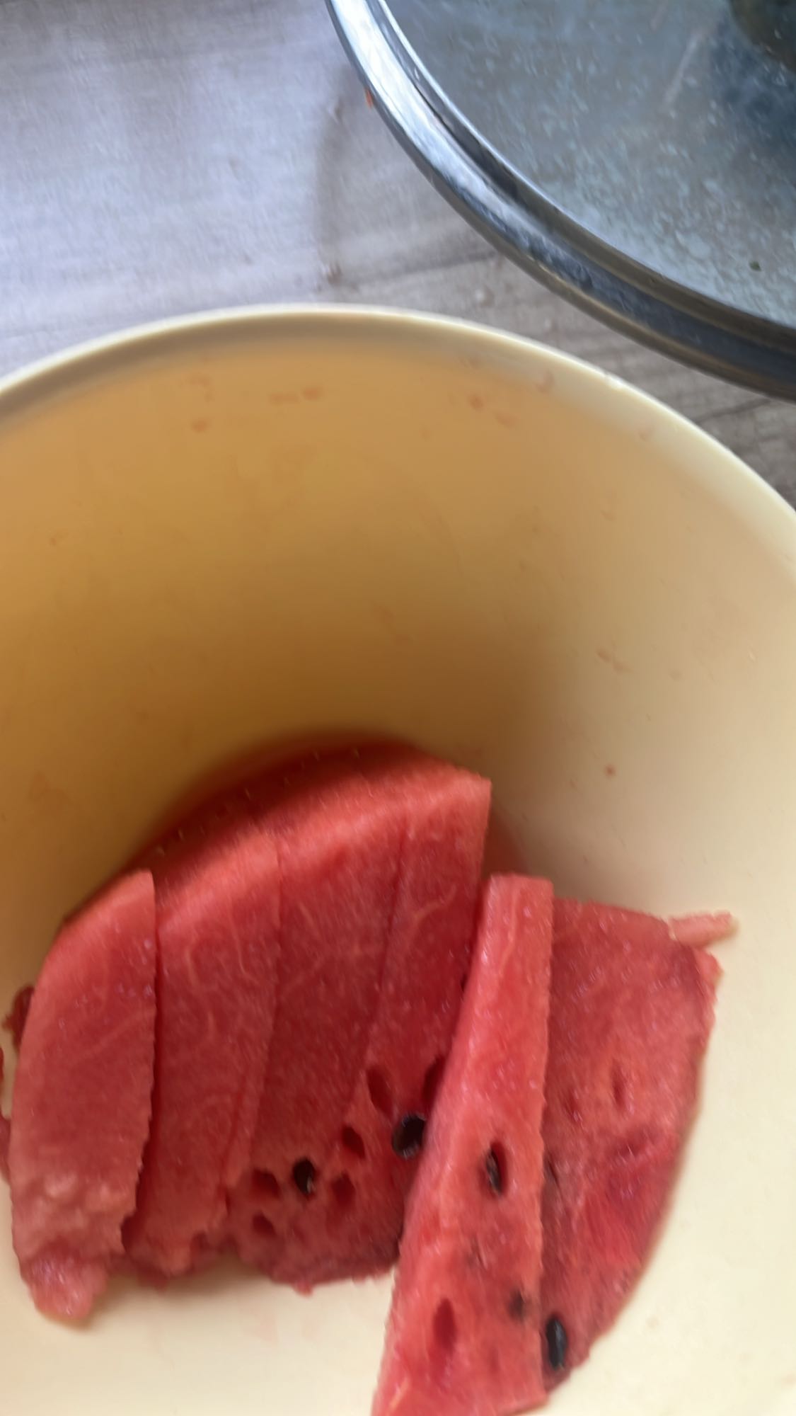 Felii de pepene roșu