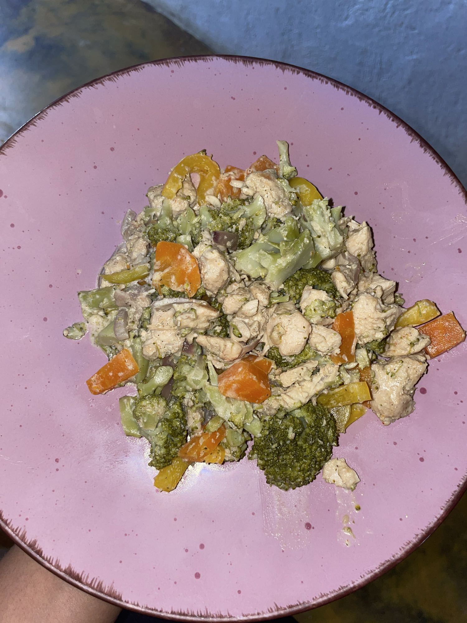 Salteado de pollo y verduras