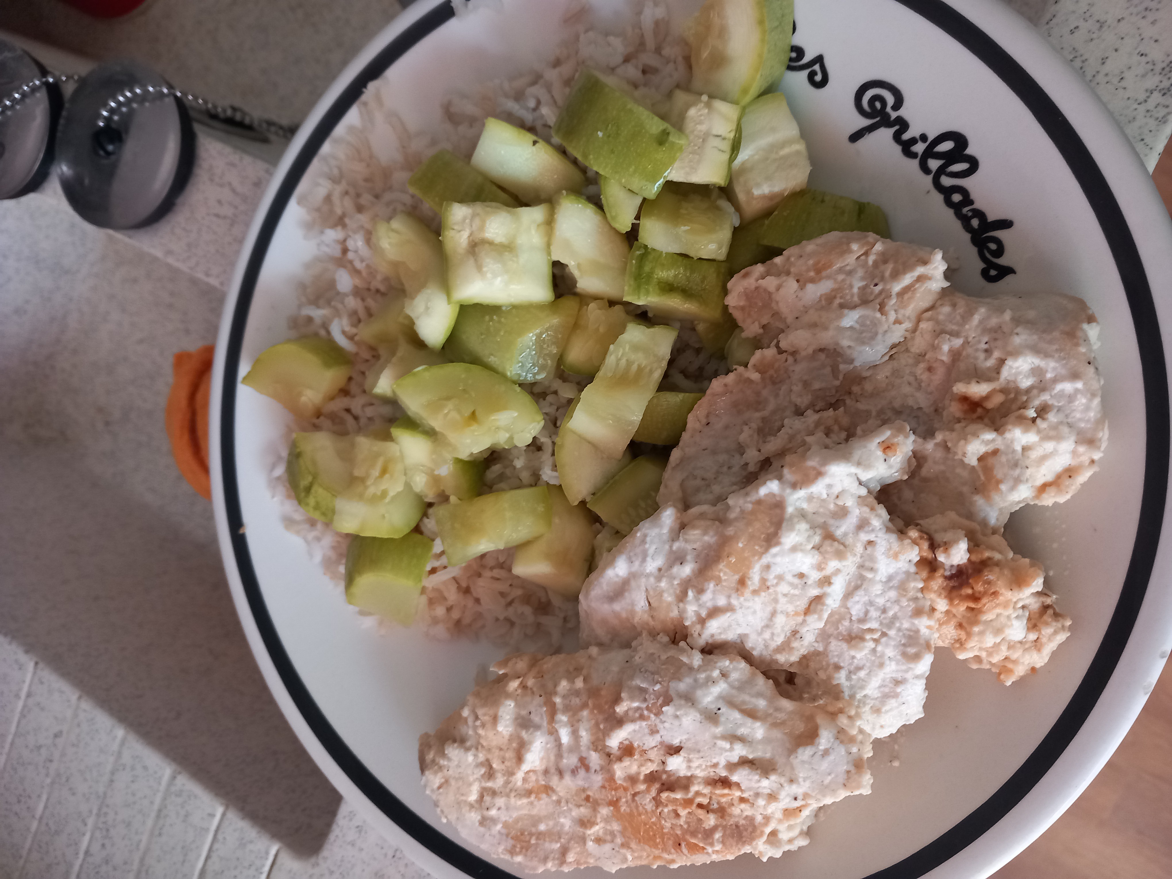 Poulet, riz et courgettes