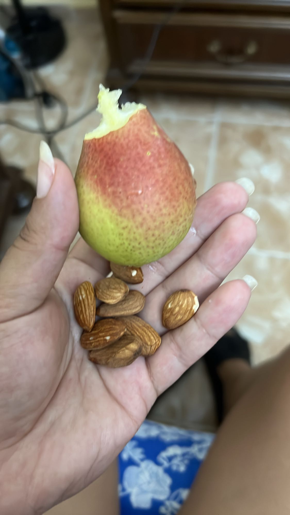 Pera y almendras