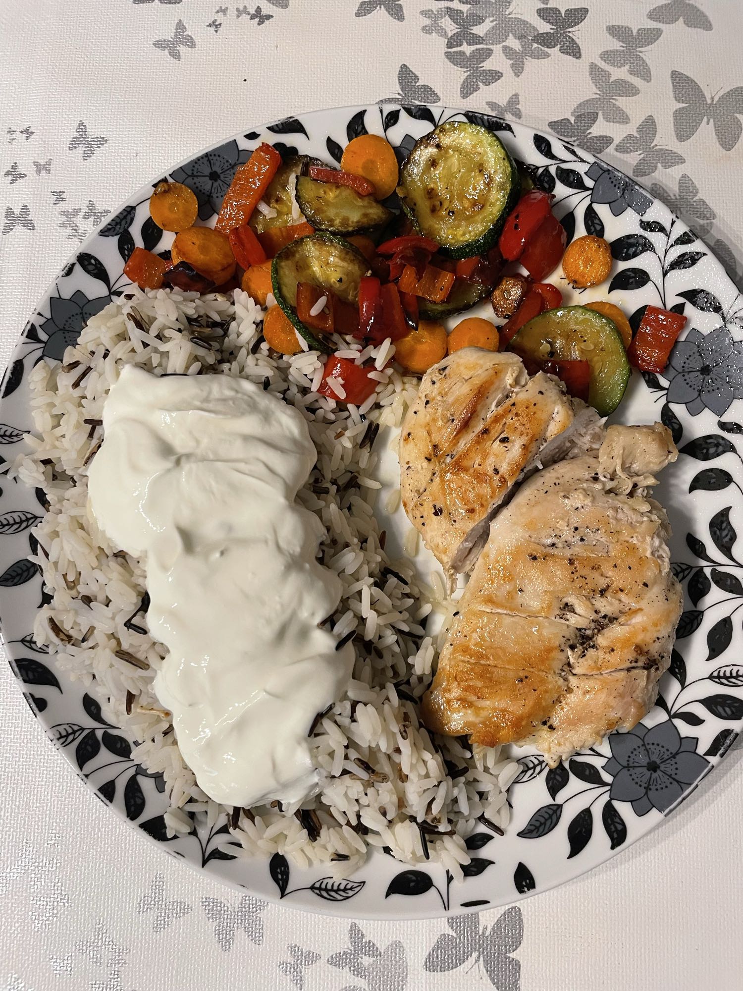 Grillteller mit Reis