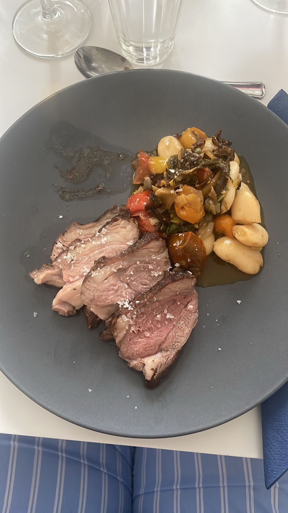 Lamm med bönor och grönsaker