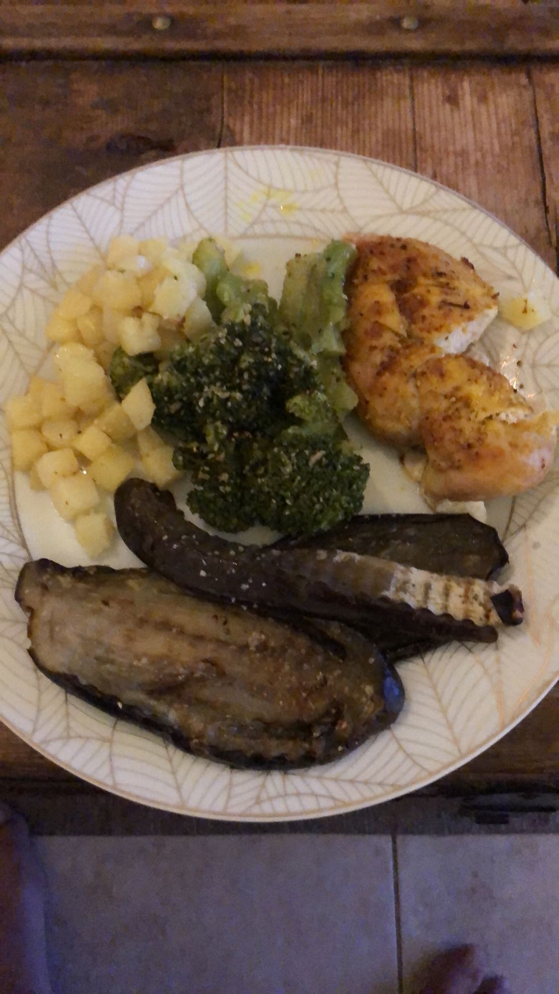 Poulet, légumes et pommes de terre