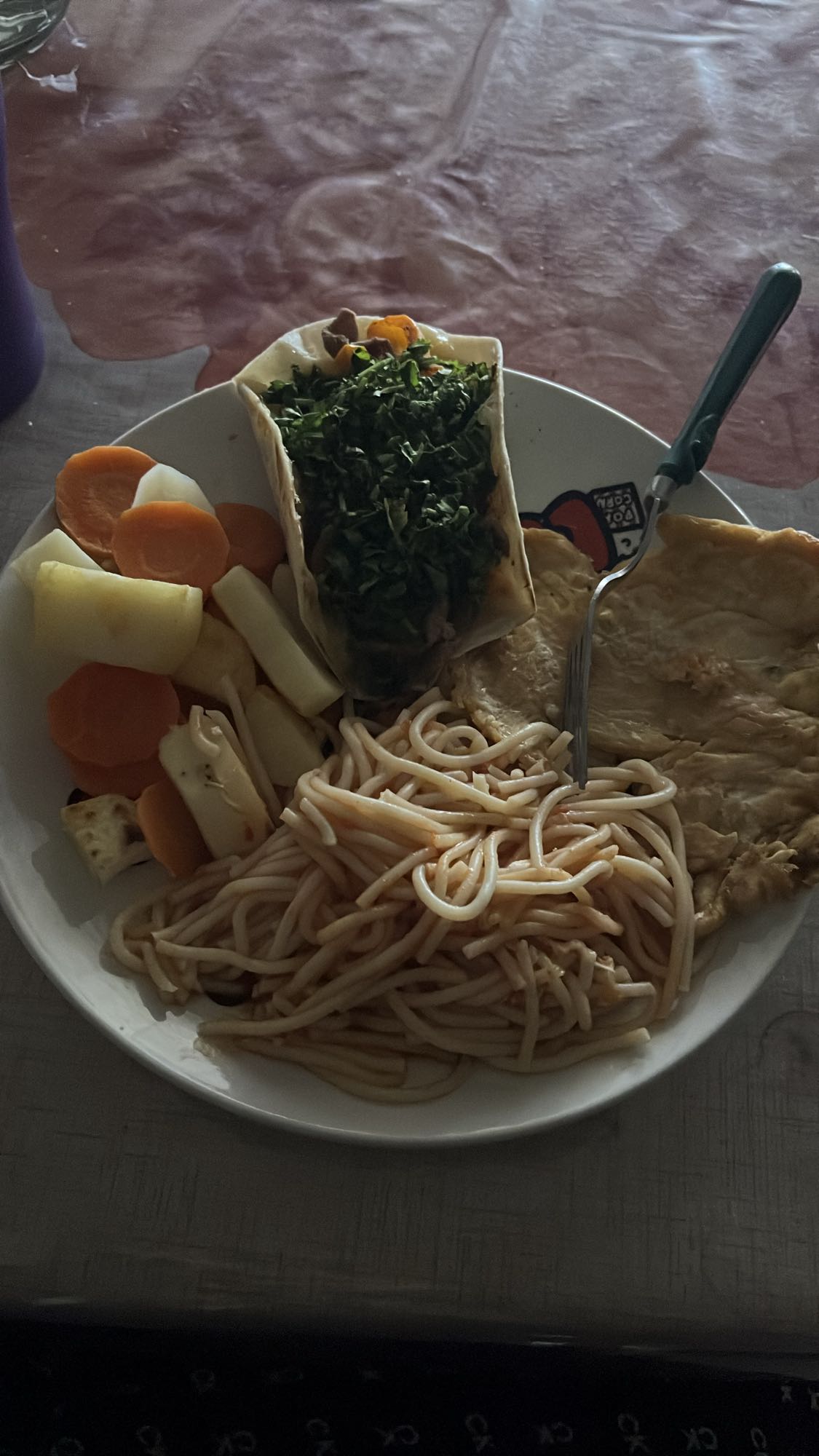 Plato variado con pasta