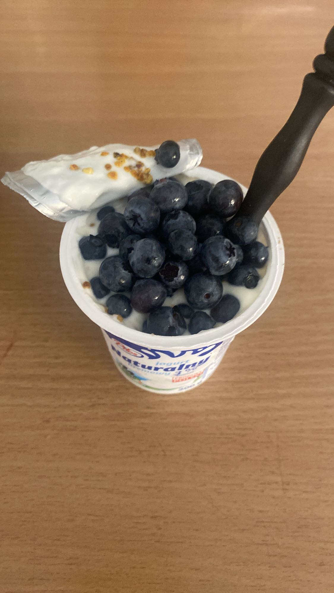 Jogurt z borówkami