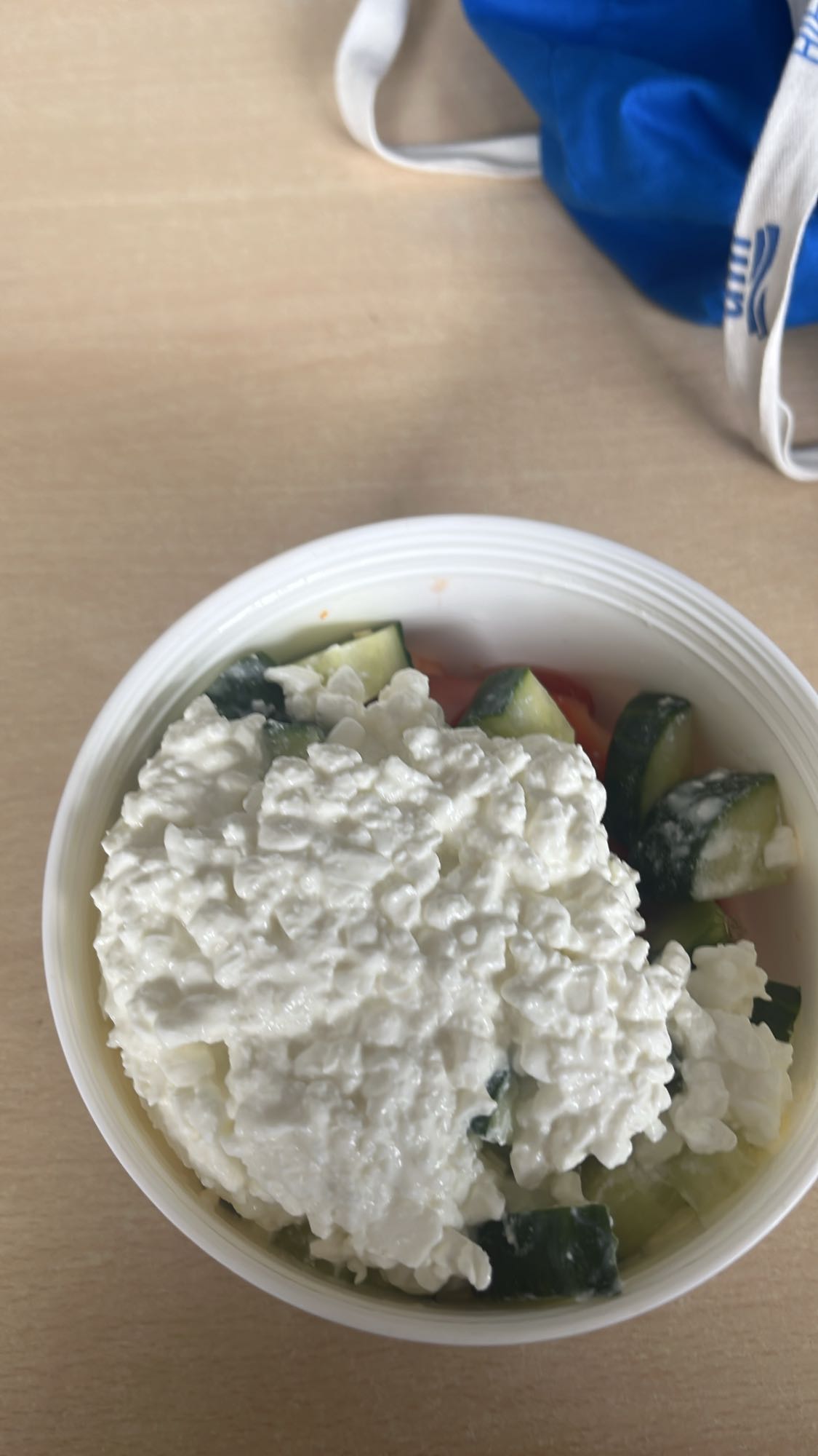 Hüttenkäse-Gemüse-Schale