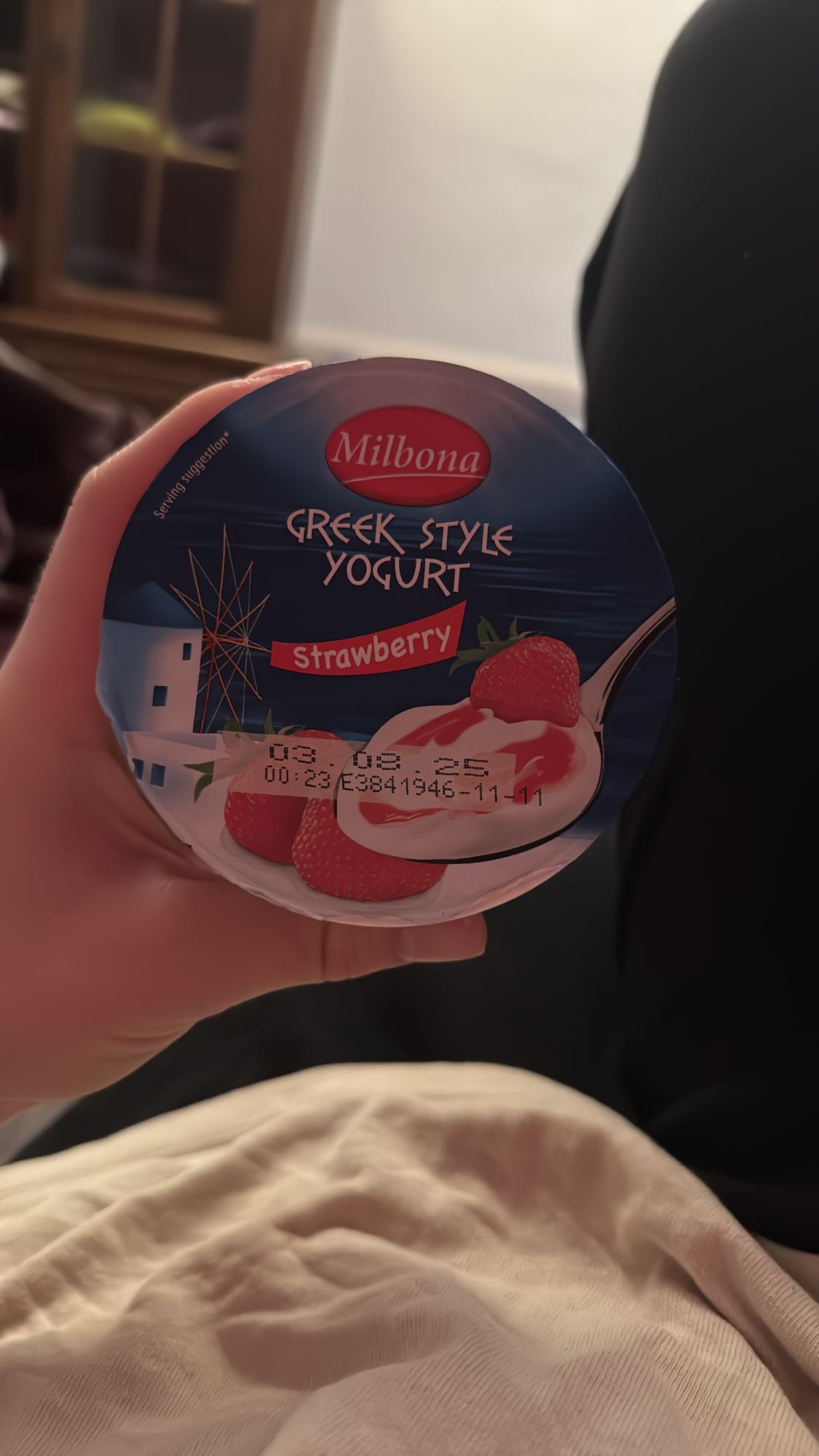 Iaurt grecesc cu căpșuni