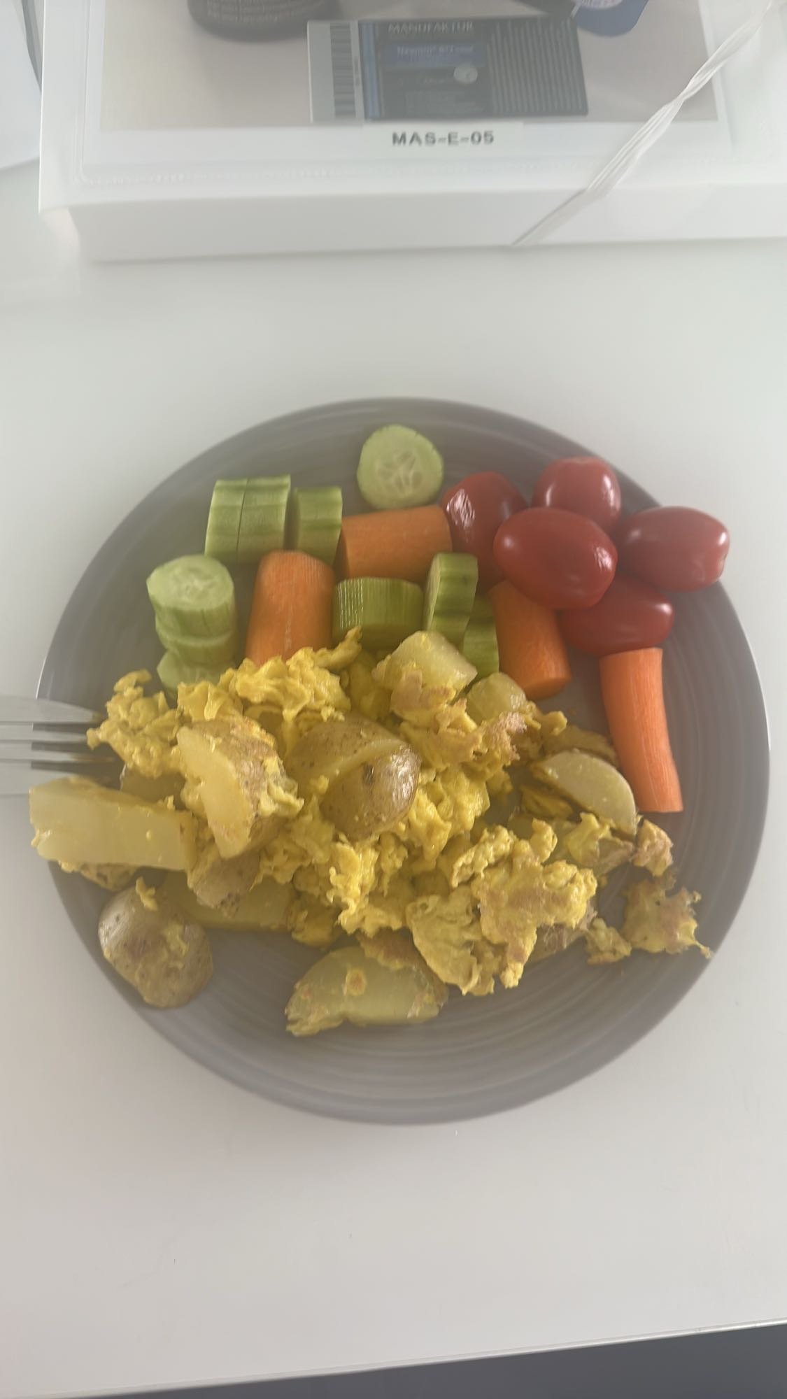 Scrambled eggs with veggies