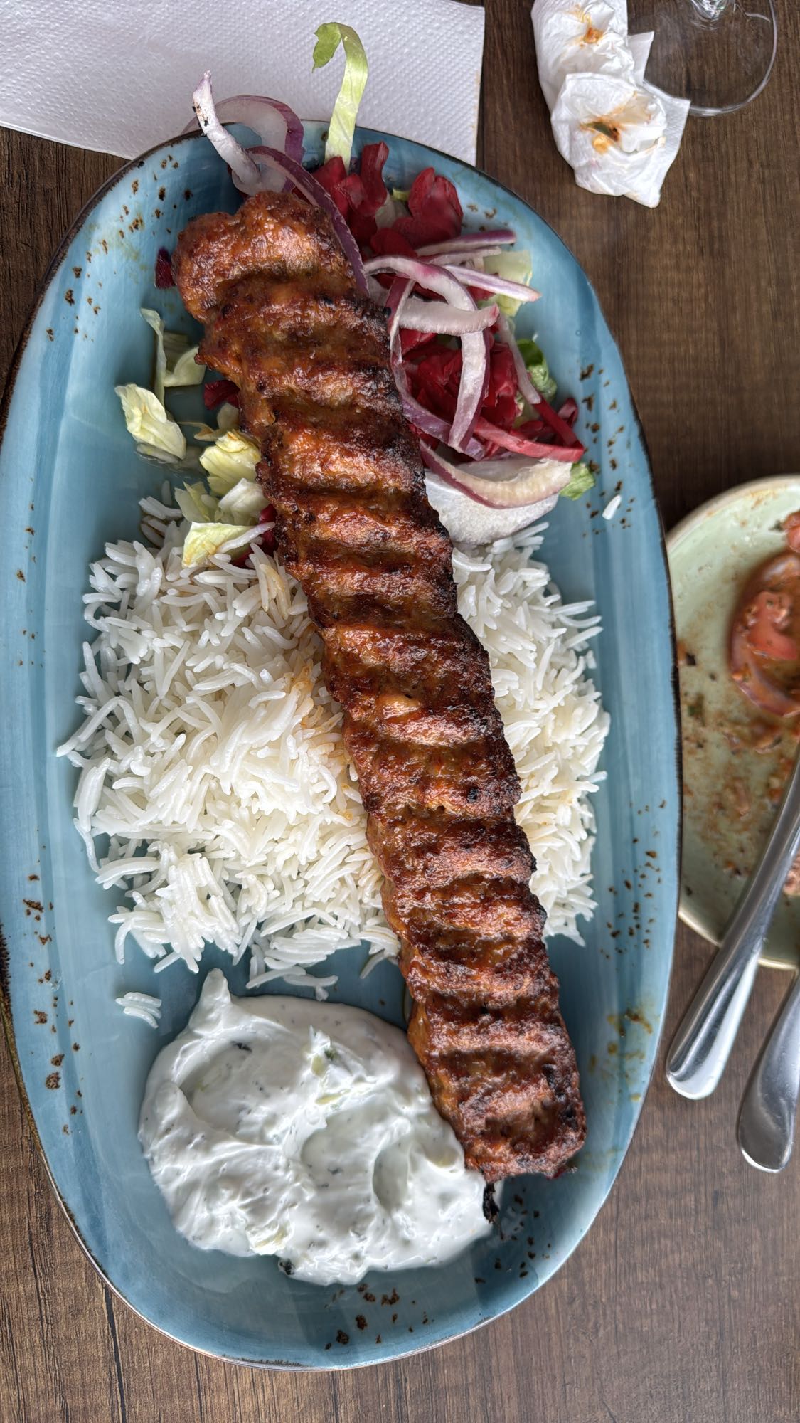 Kebab med ris och sås