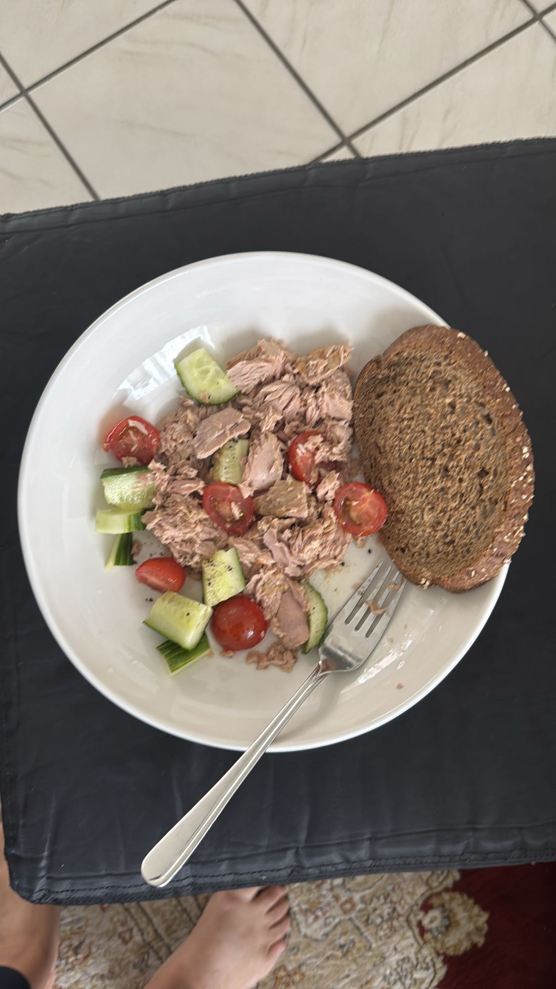 Tonijnsalade met brood