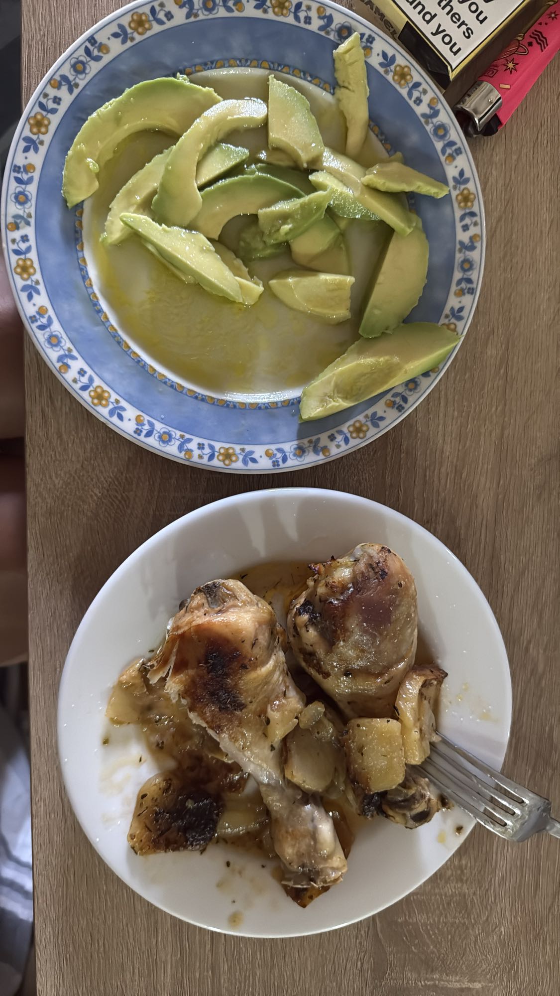 Pollo con aguacate