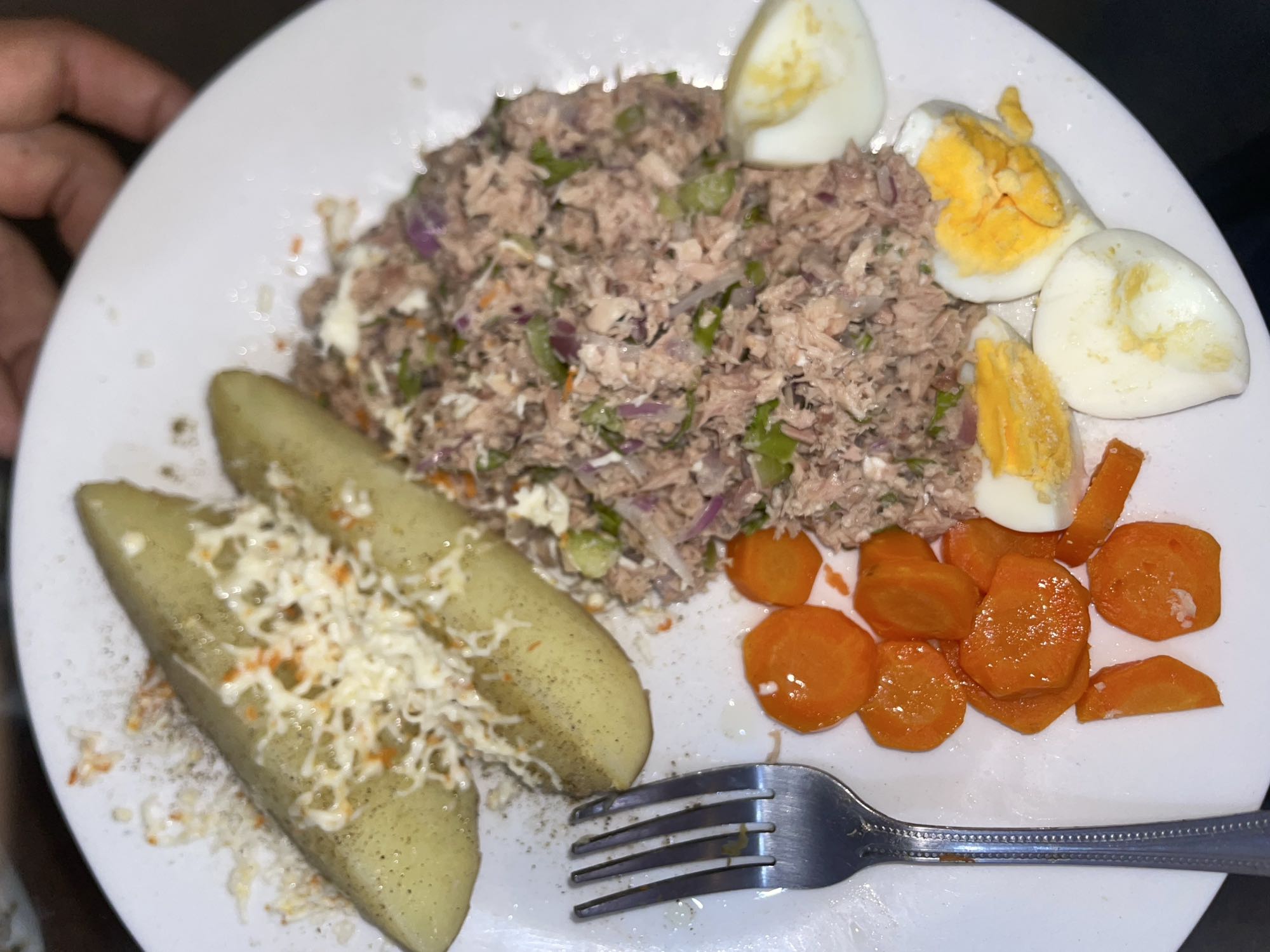Ensalada con huevo y pepino
