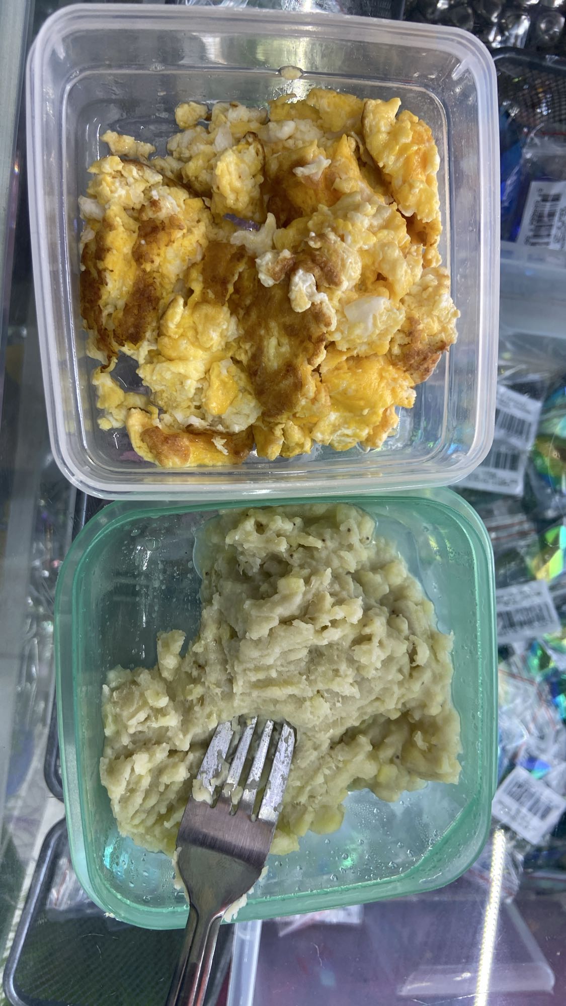 huevos revueltos y plátano