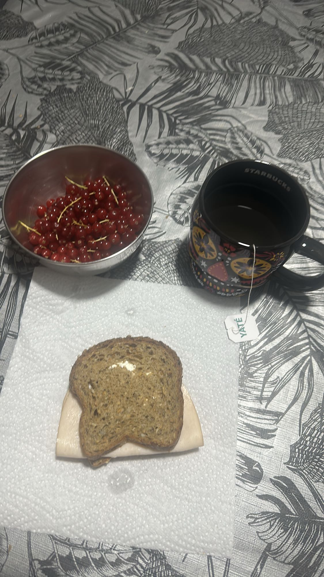 Sandwich et groseilles