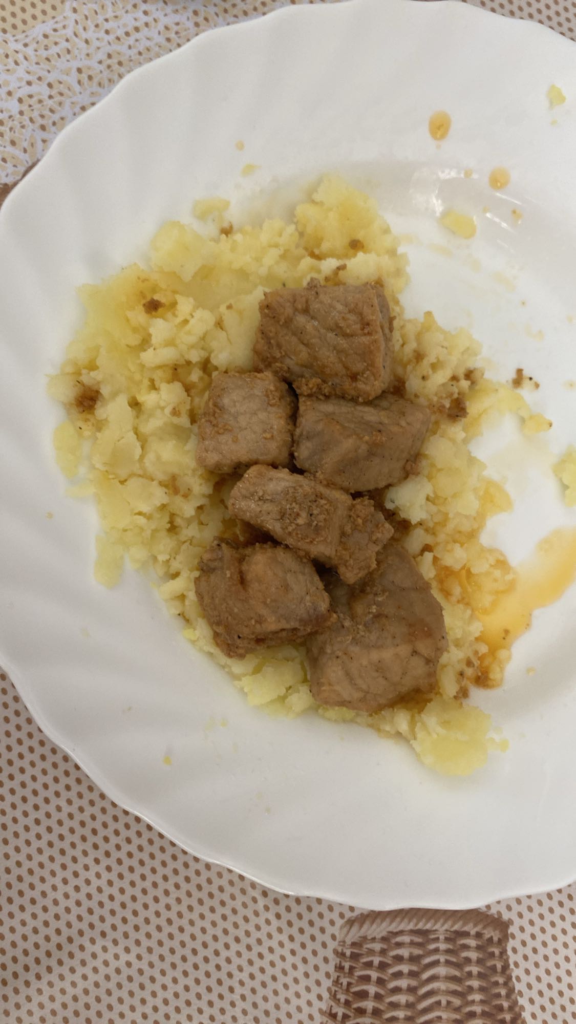 Cartofi cu carne de porc