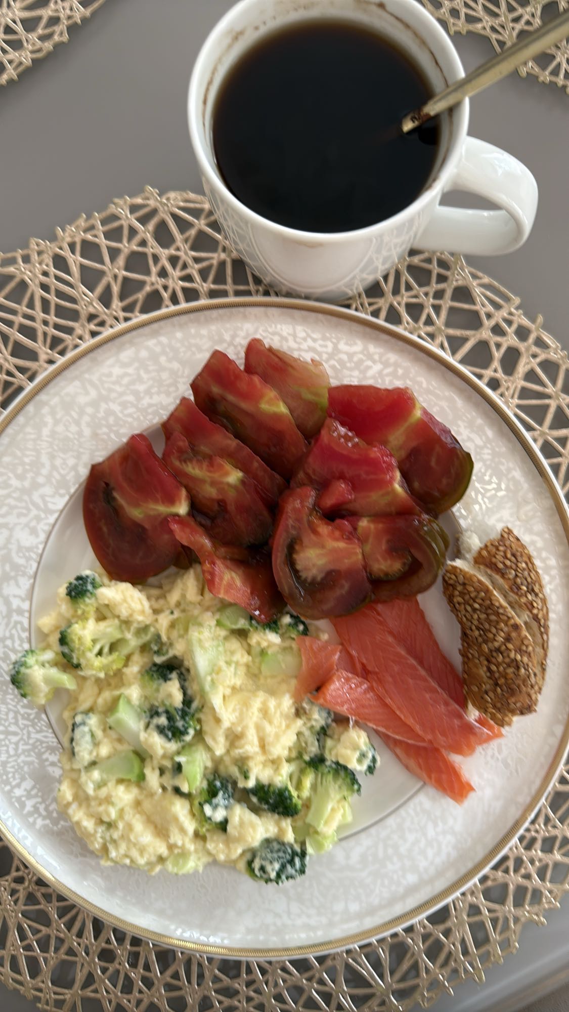 Завтрак с овощами и рыбой