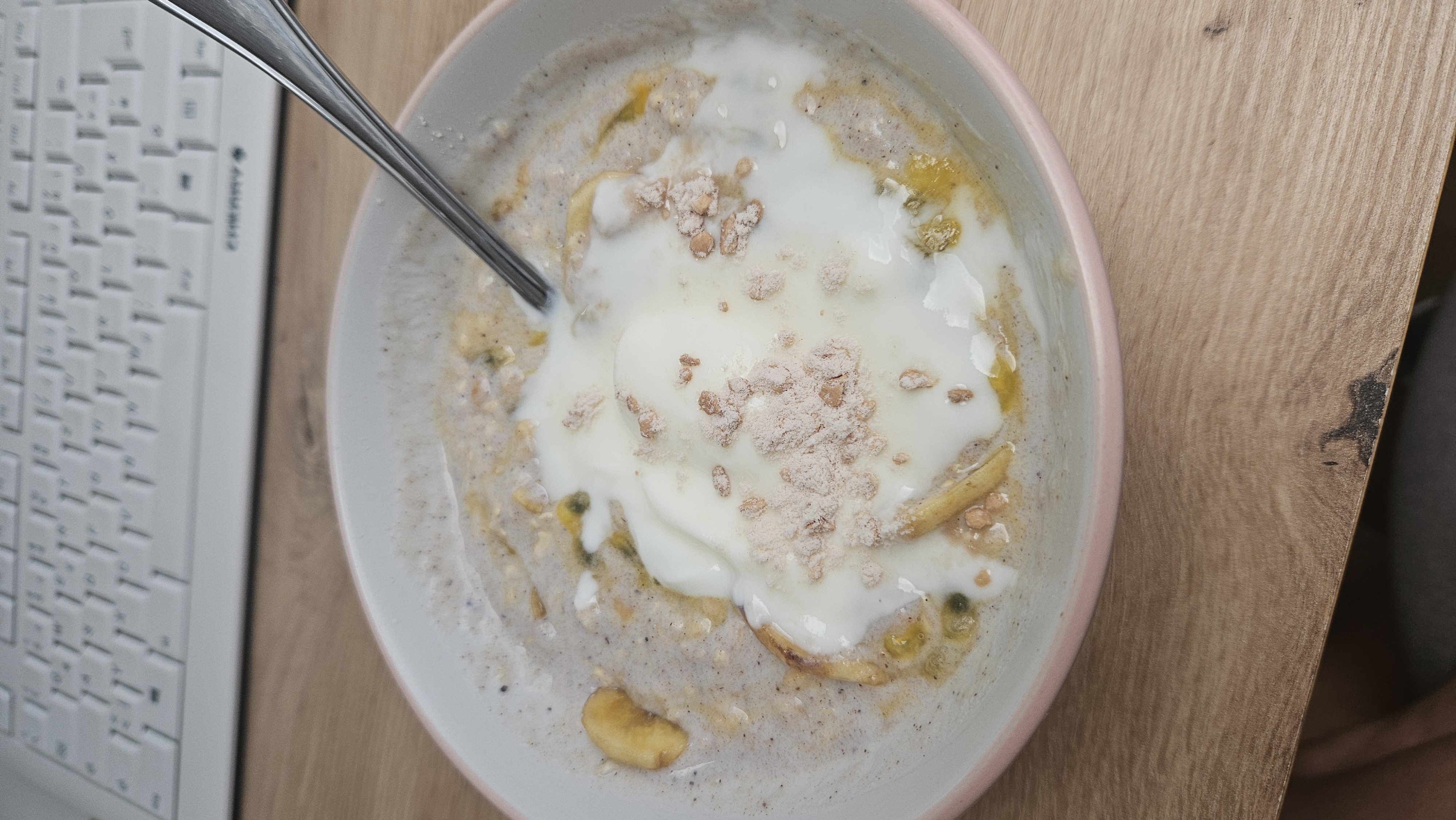 Bananen-Hafer-Protein-Porridge