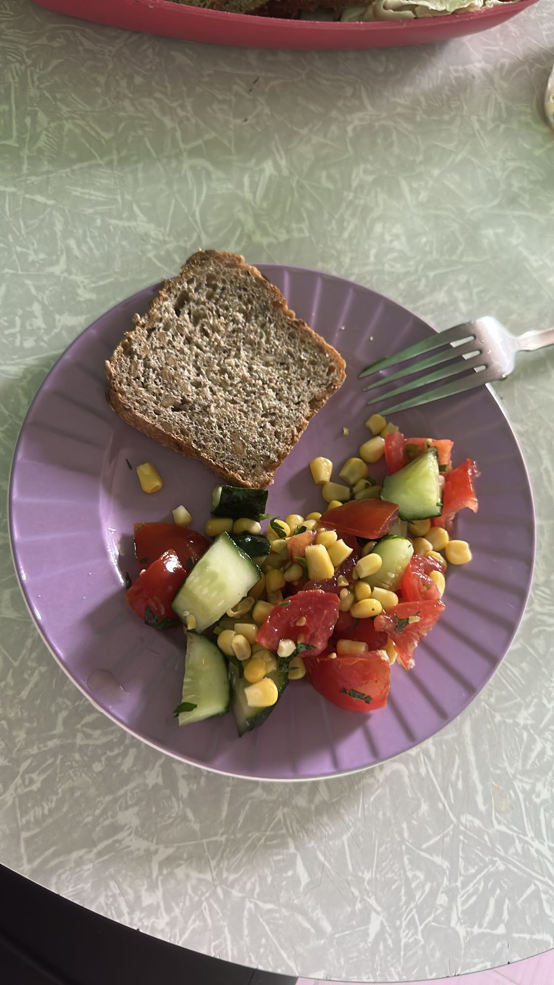 Veggie Salad with Bread