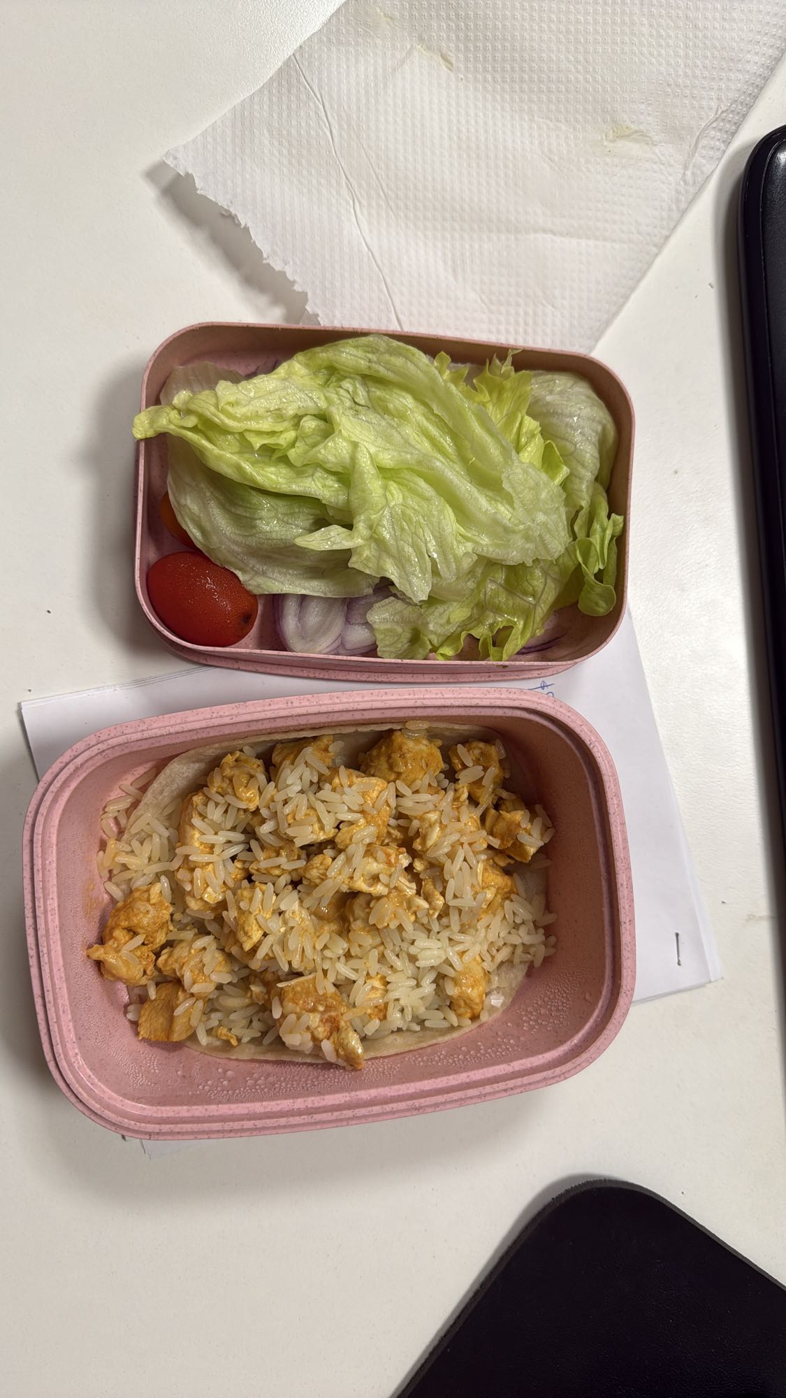 Pollo con arroz y ensalada