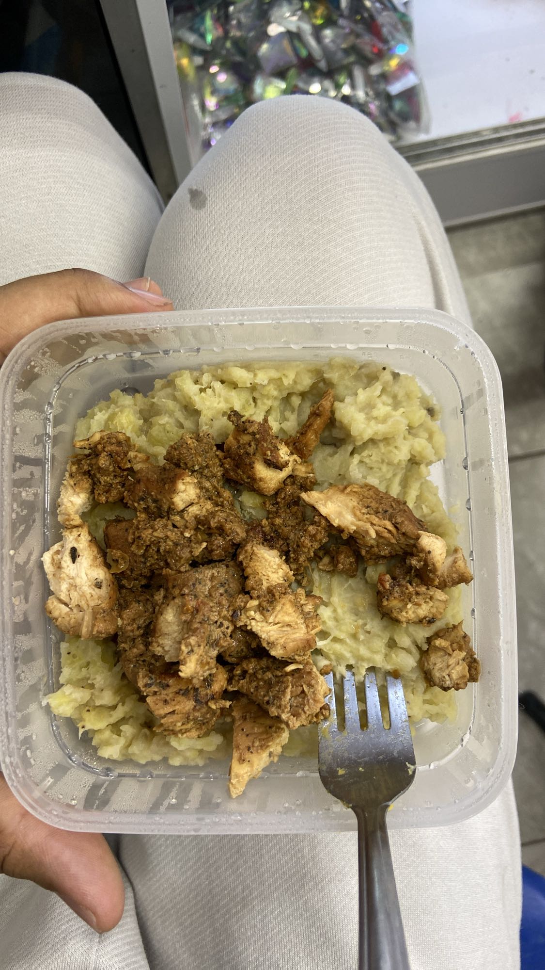 Pollo con puré de papa