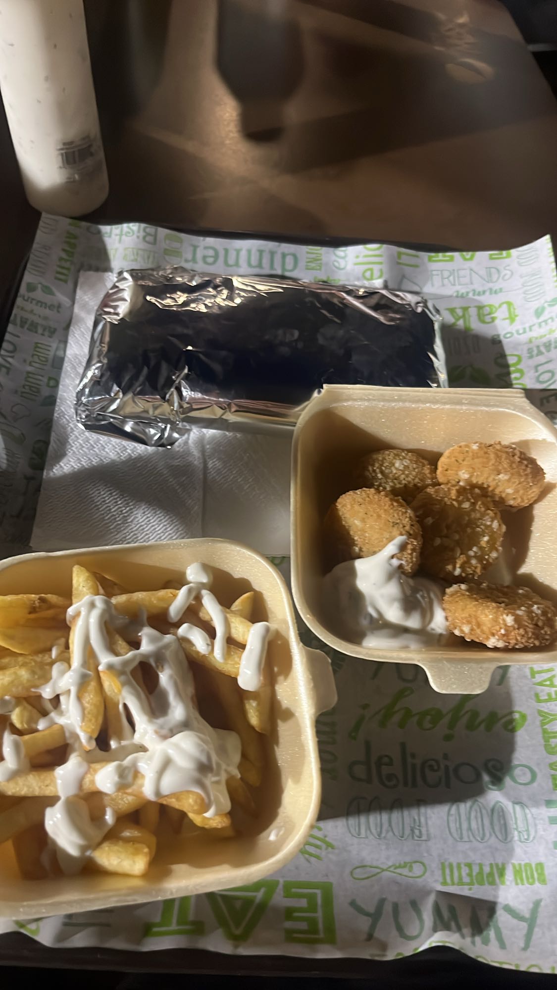 wrap con papas y nuggets