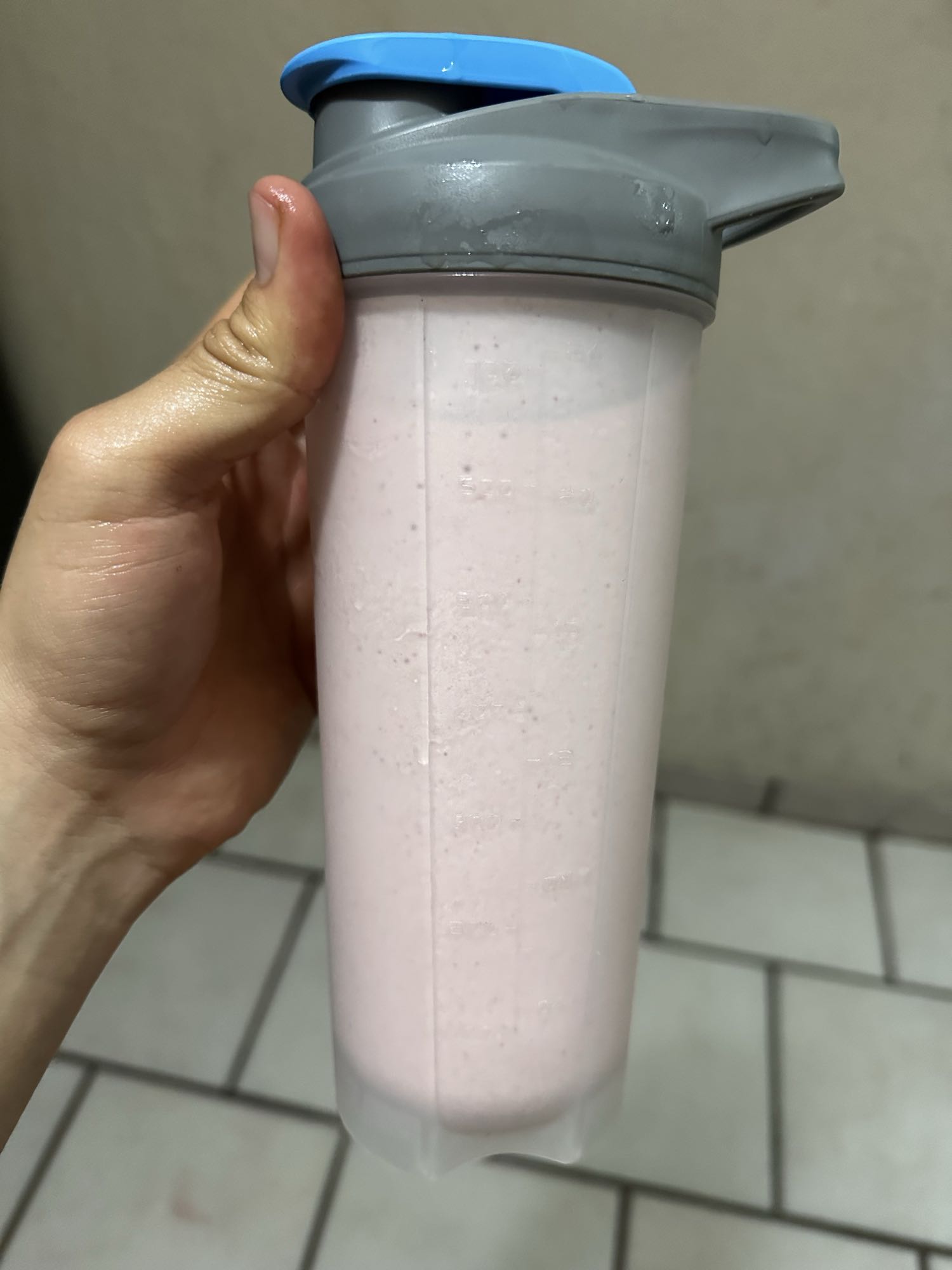 batido de fresa y proteína