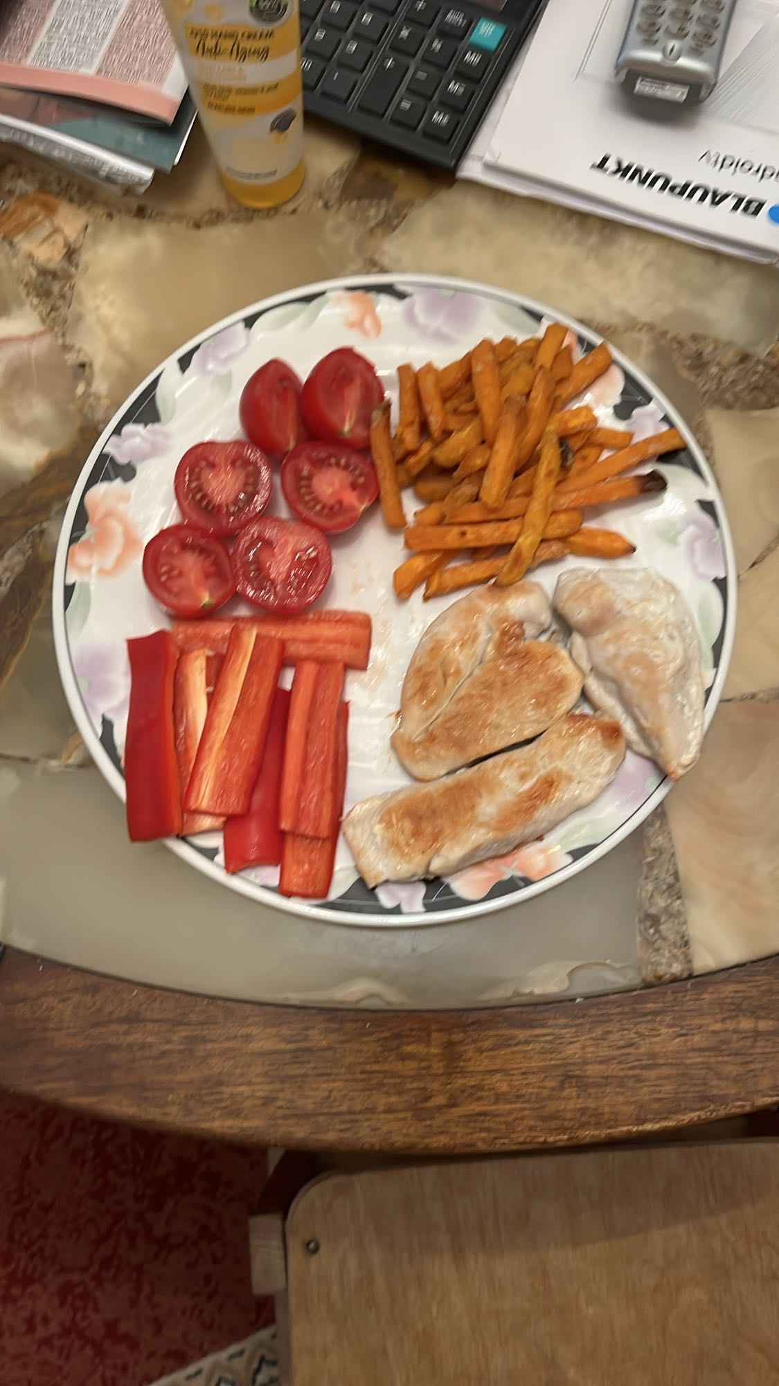 Pollo con verduras y batatas