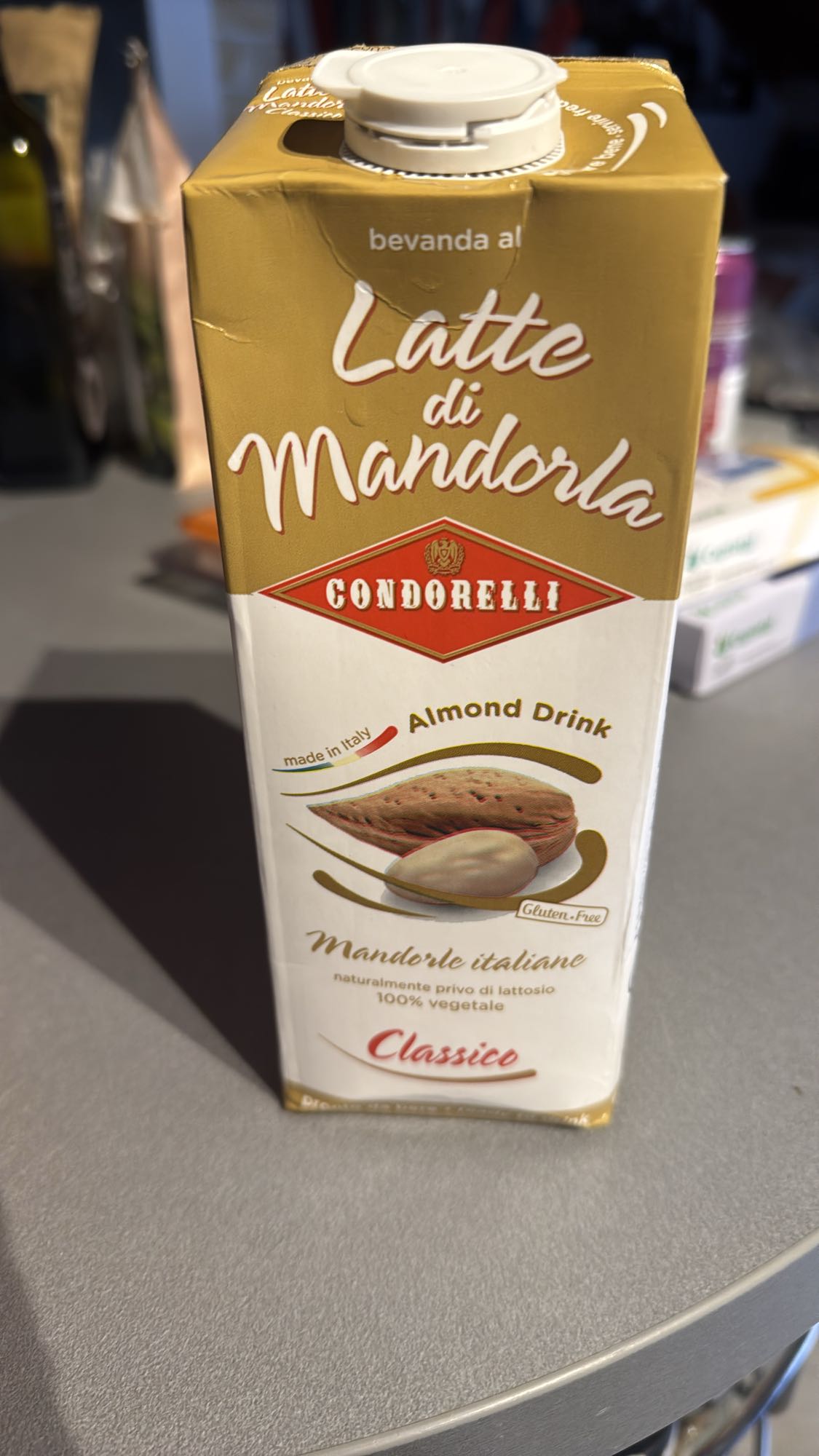Latte di Mandorla
