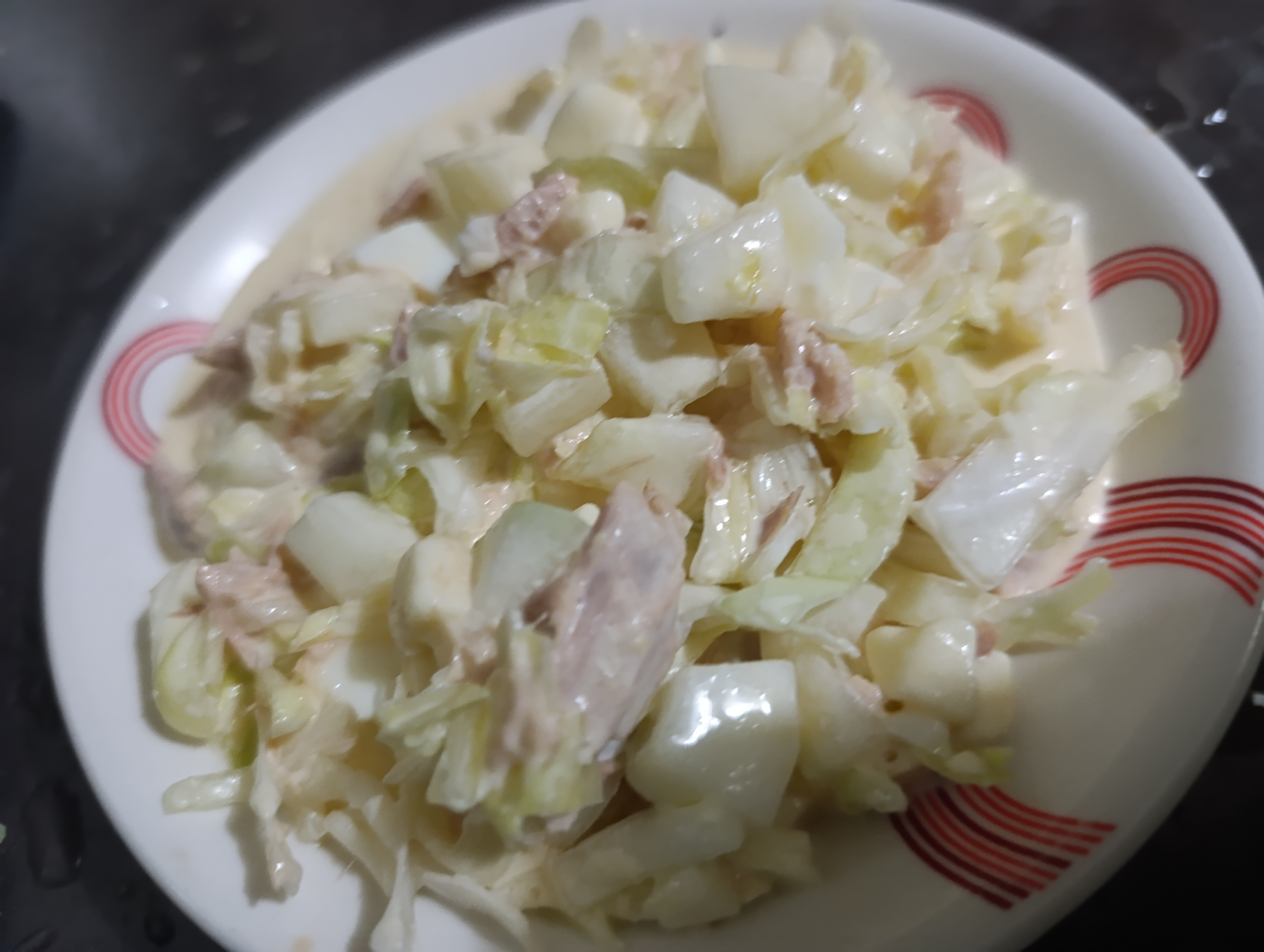 Tuna cabbage salad
