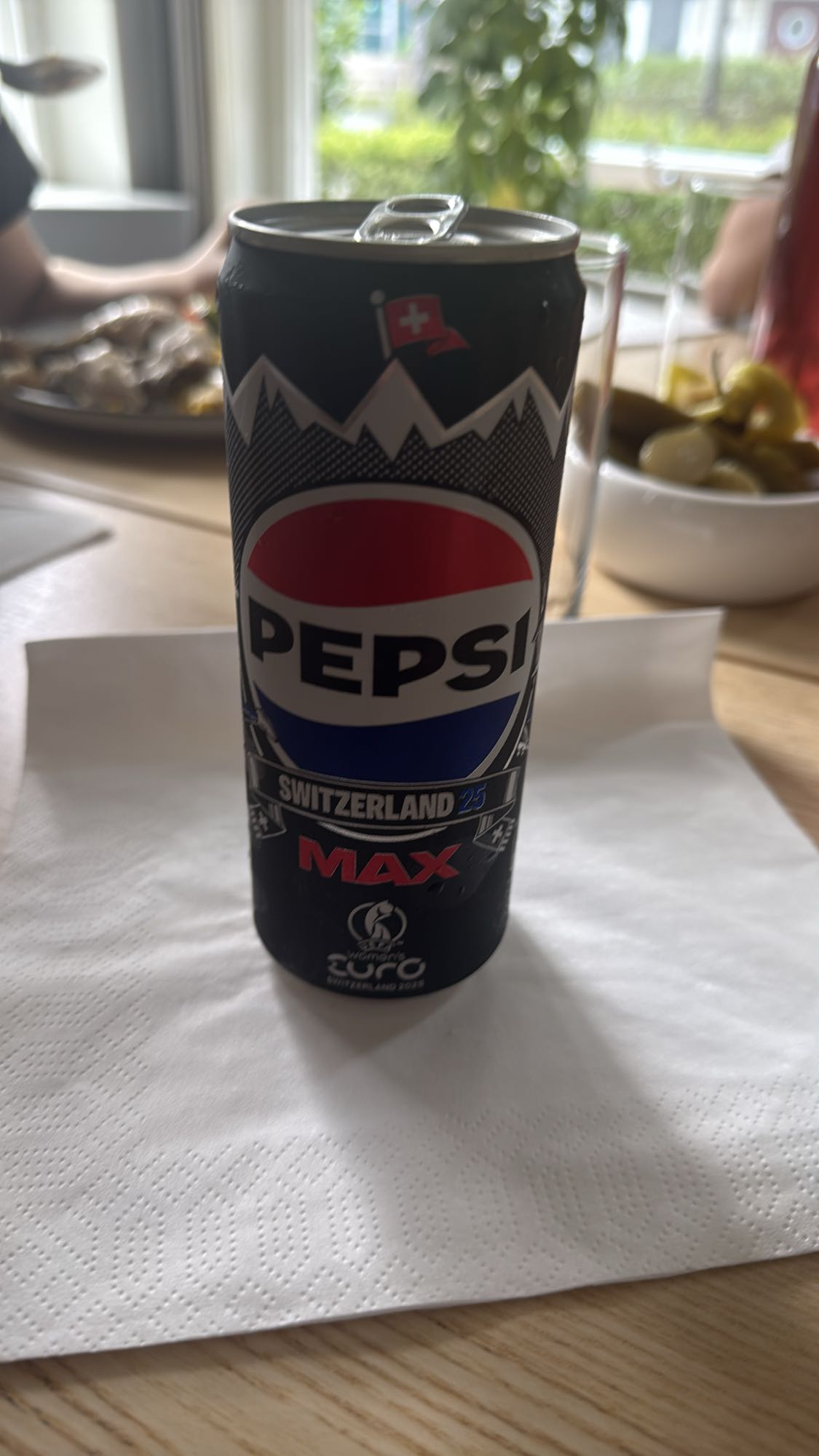 Pepsi Max burk