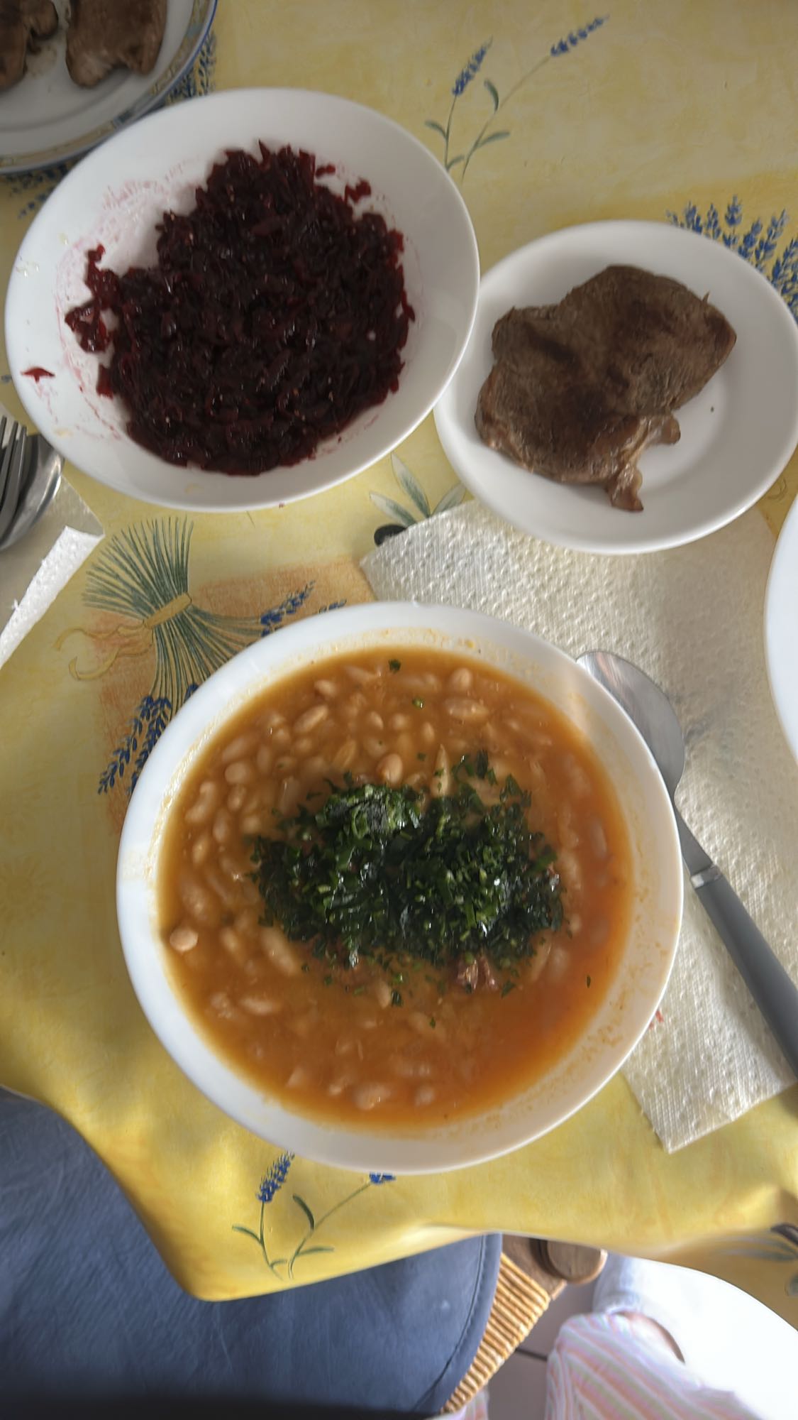 Haricots, betteraves, steak