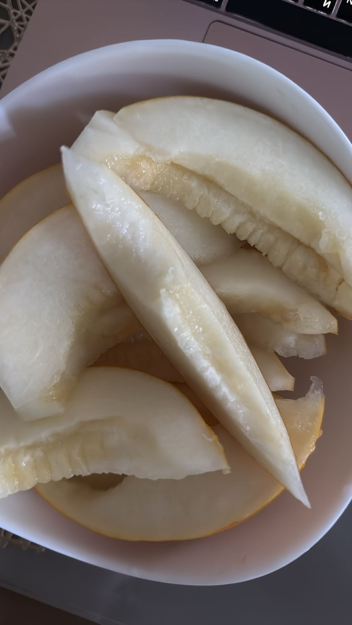 Дыня нарезанная