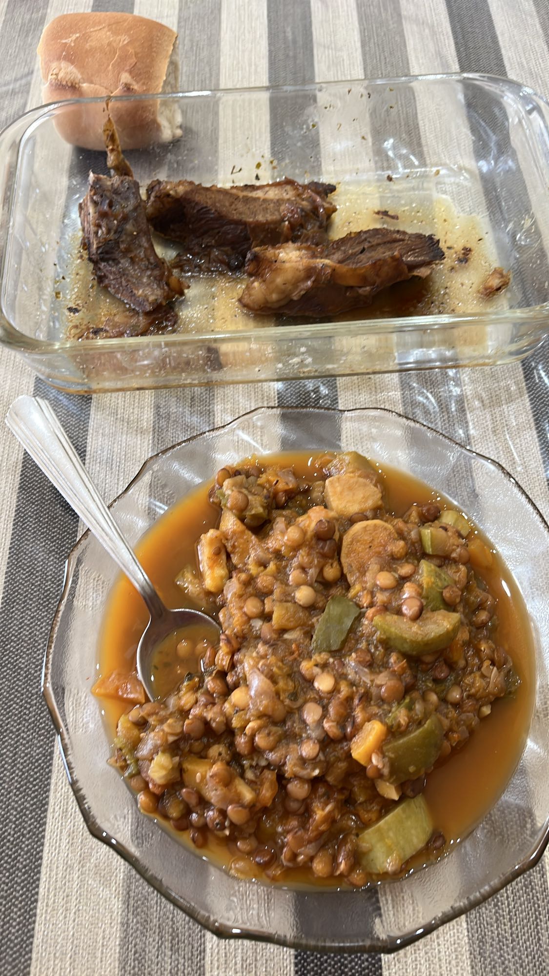 Estofado de lentejas y costillas