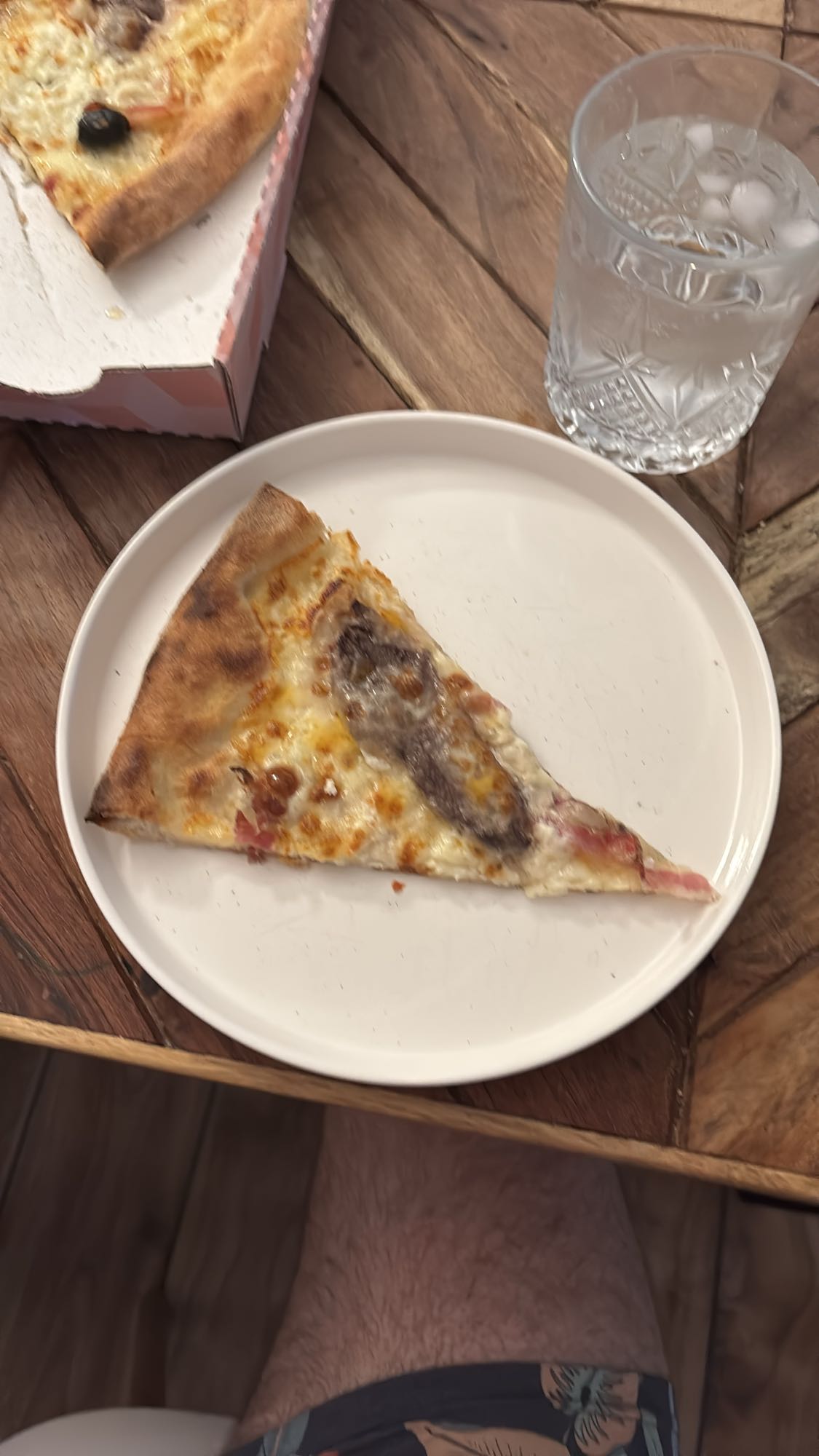 Tranche de pizza viande