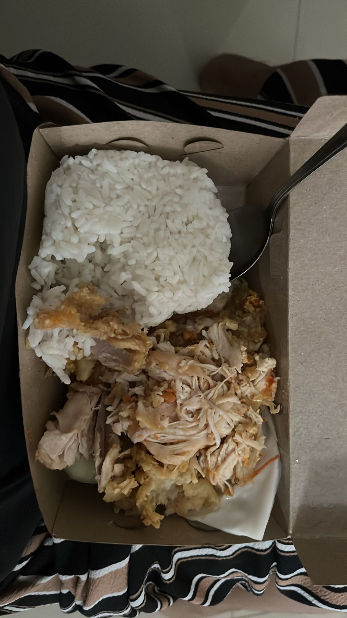 Nasi ayam suwir