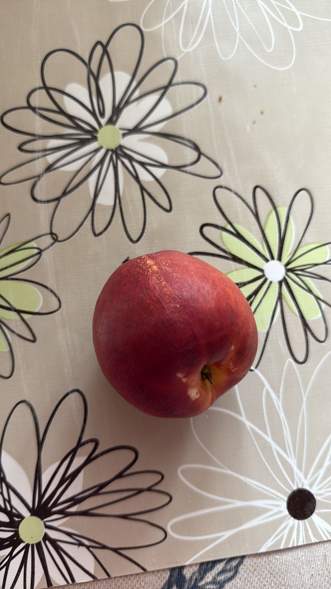 Nectarina proaspătă