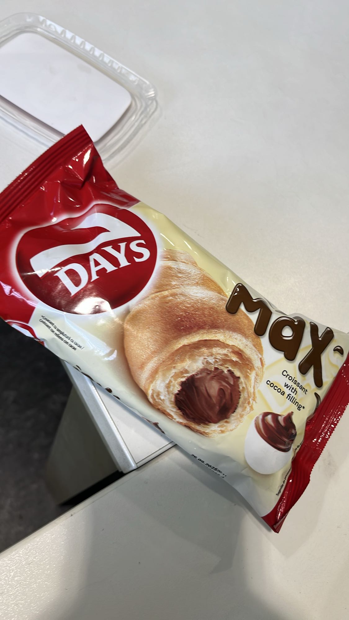 Croissant cu cremă cacao