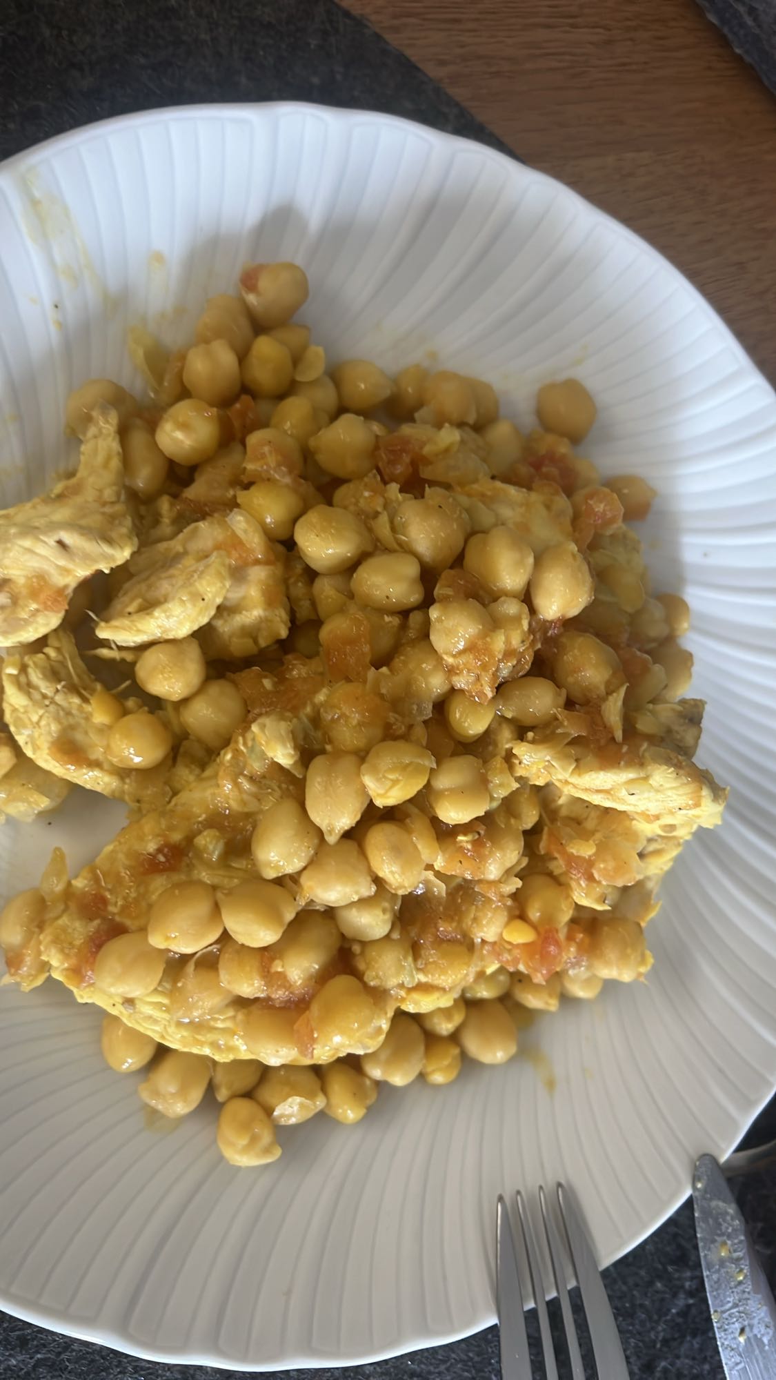 Kichererbsen mit Hähnchen