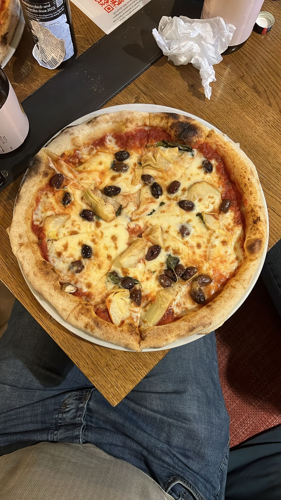 Pizza cu legume și brânză