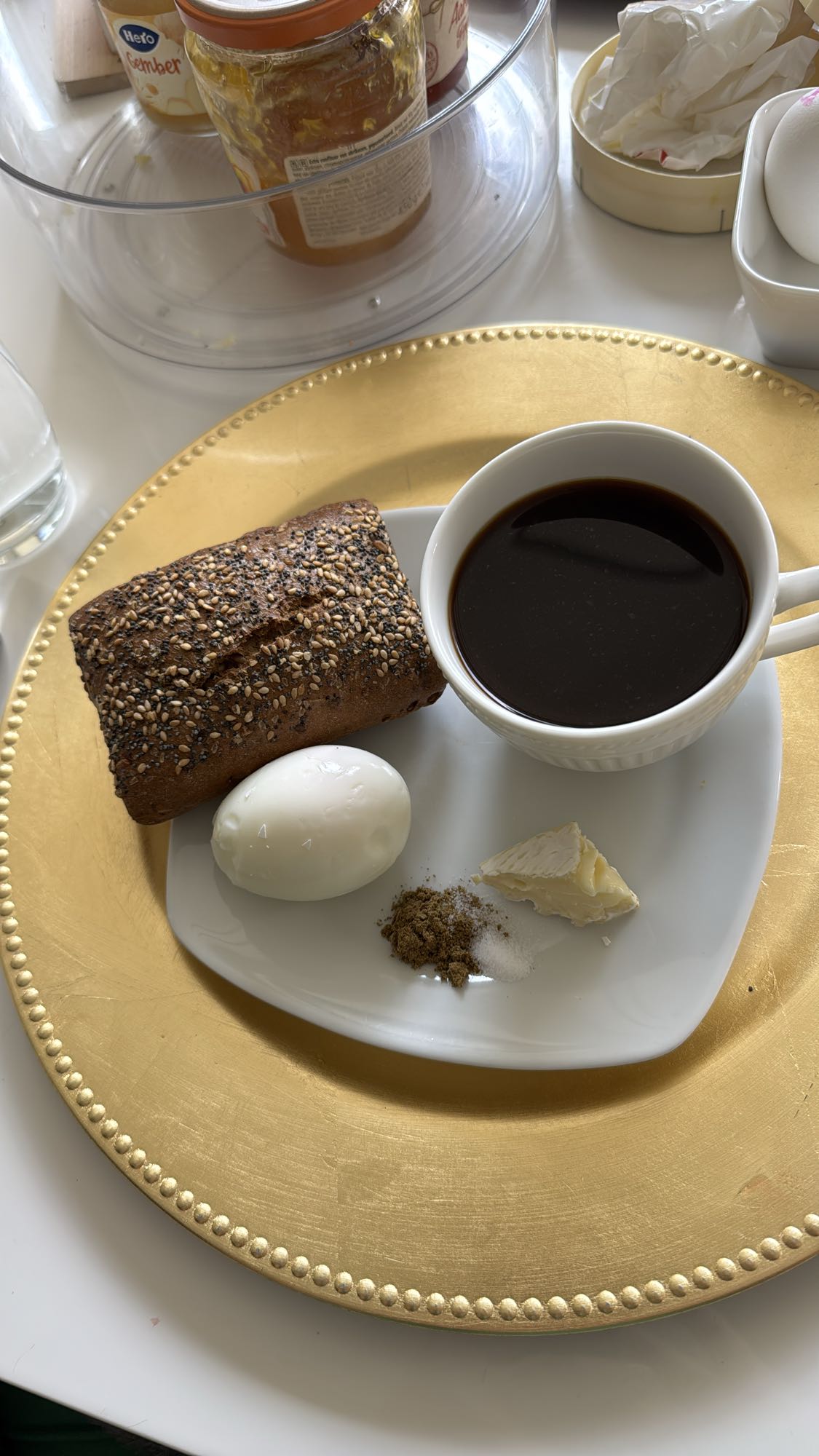 Ontbijtbord met koffie