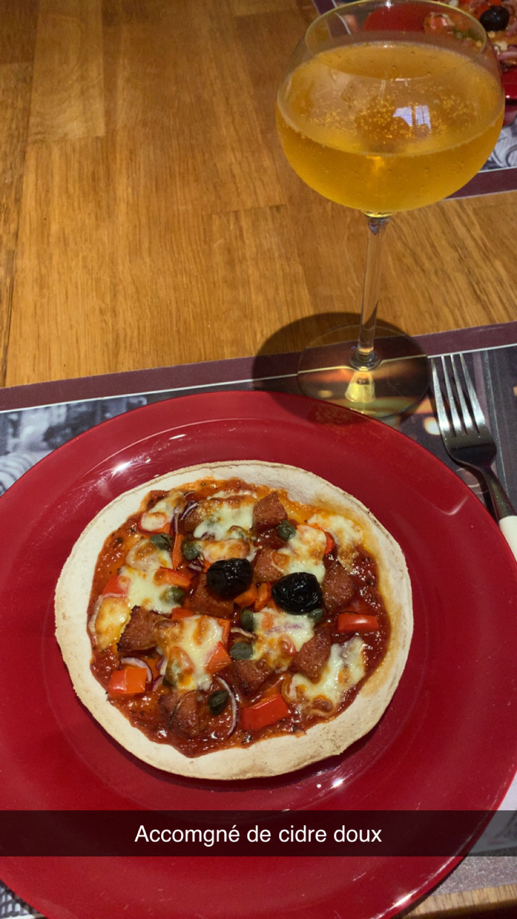 Petite pizza et cidre doux