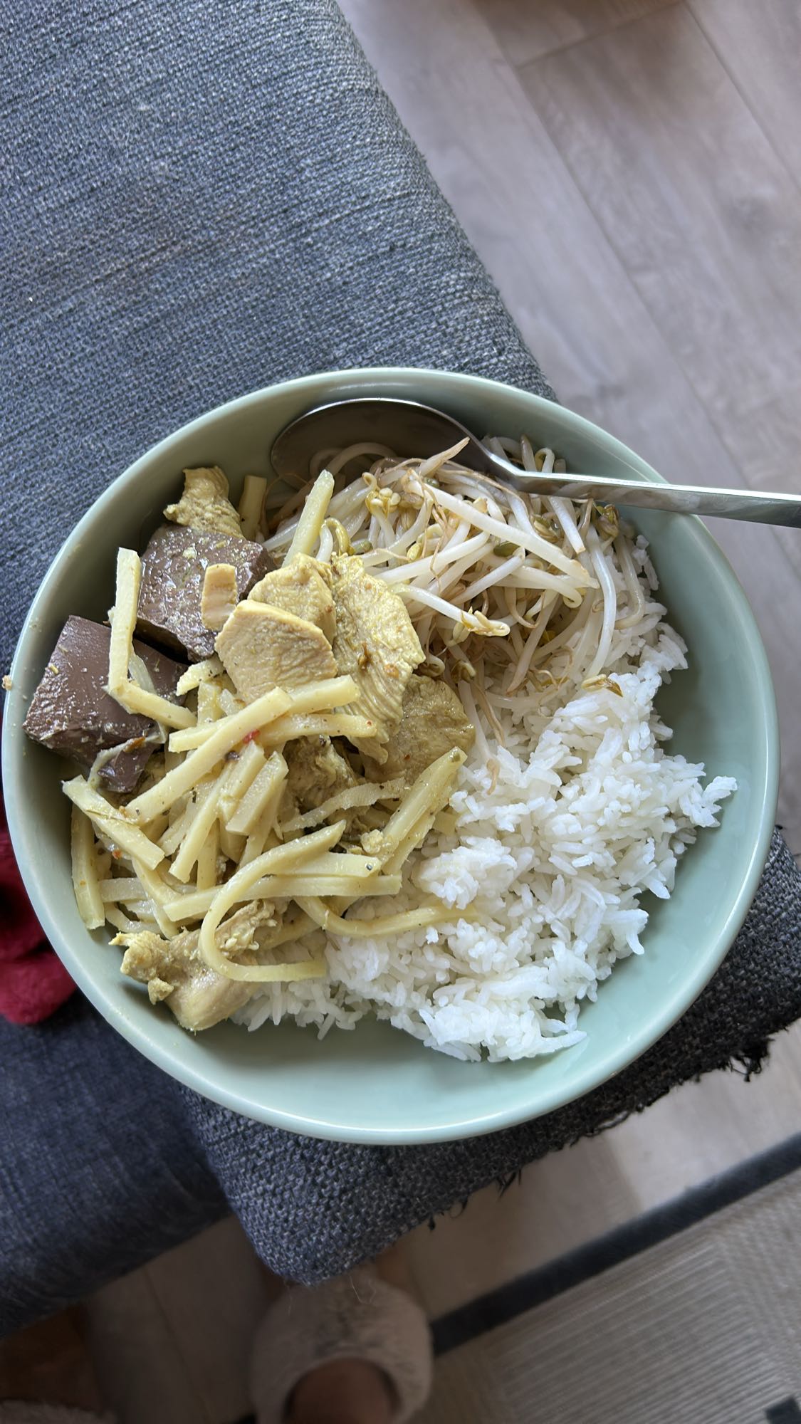 Kylling med ris og bambus