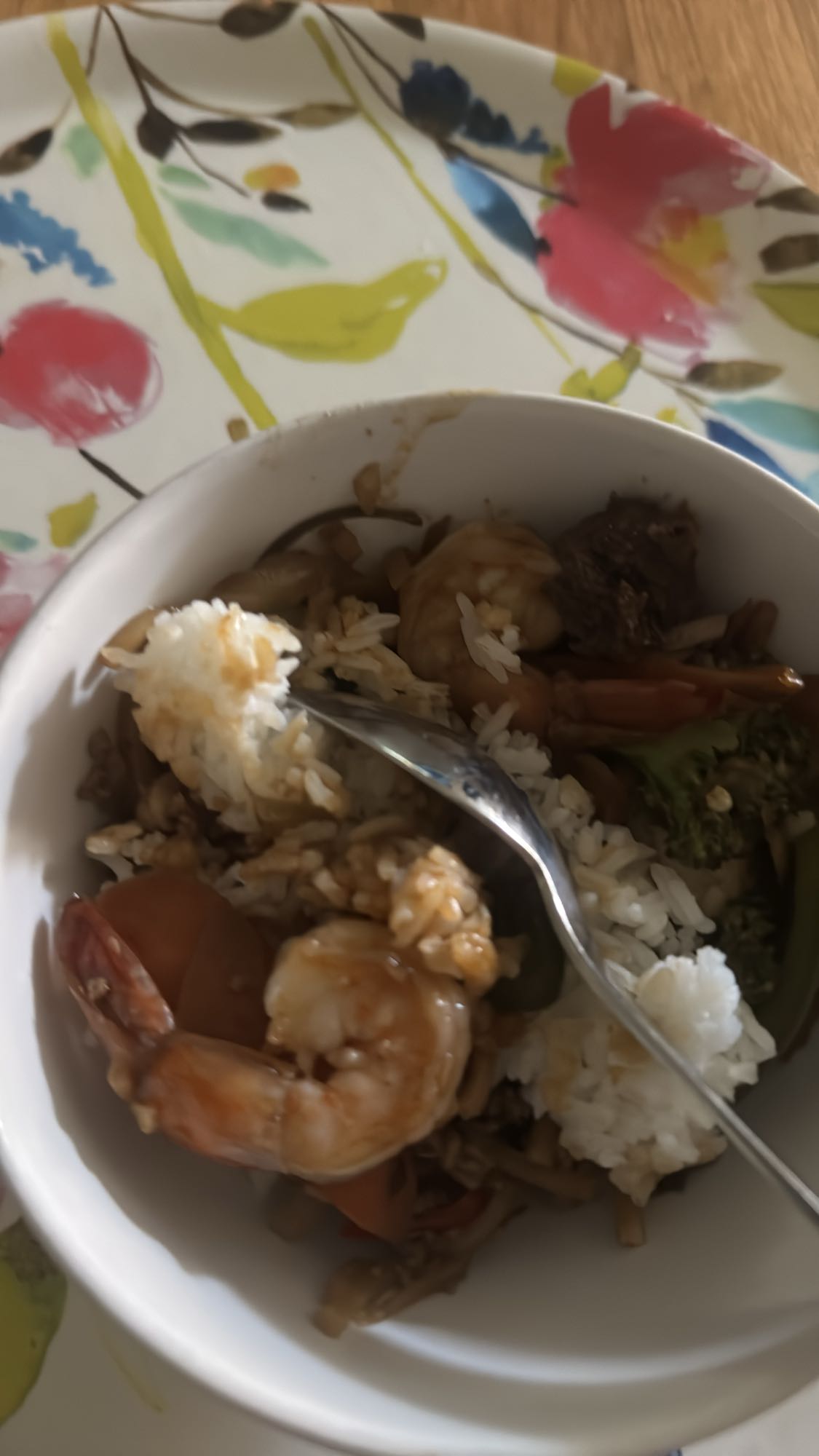 Räkor och nötkött med ris