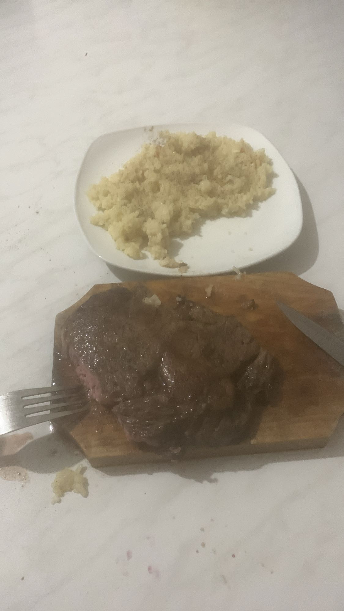 Friptură cu piure de cartofi