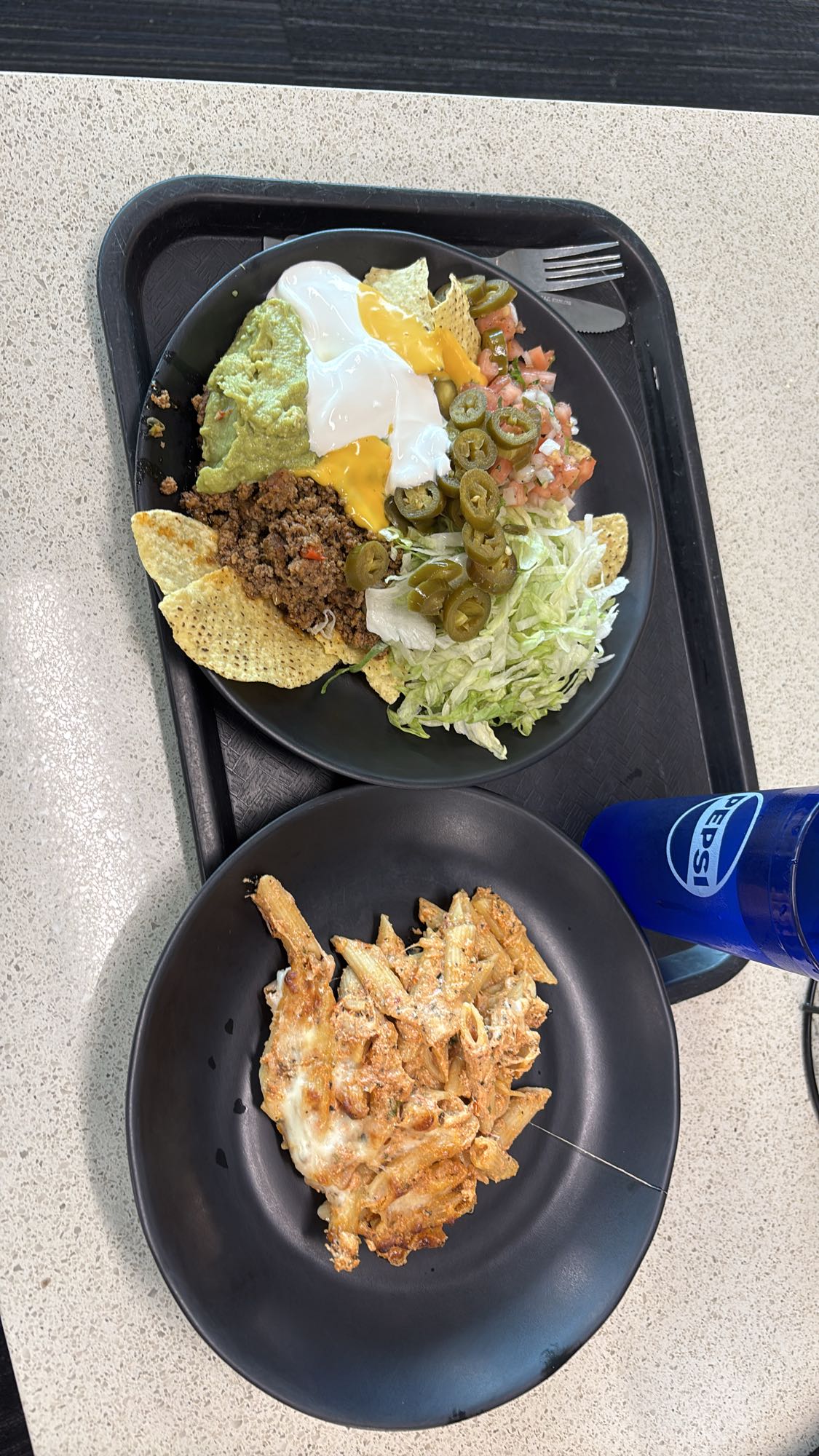 Nachos y pasta horneada