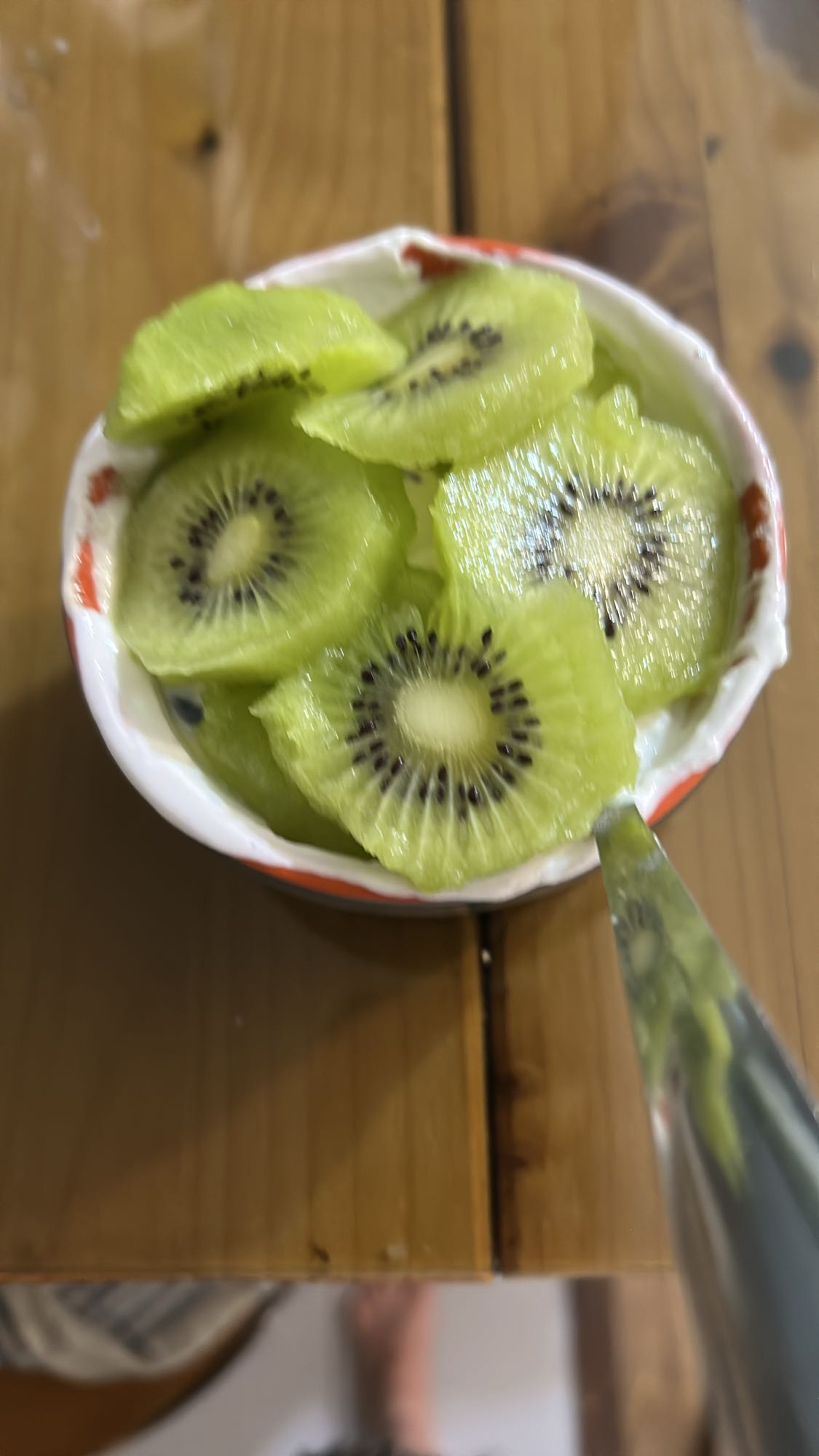 Iaurt grecesc natural cu afine și kiwi