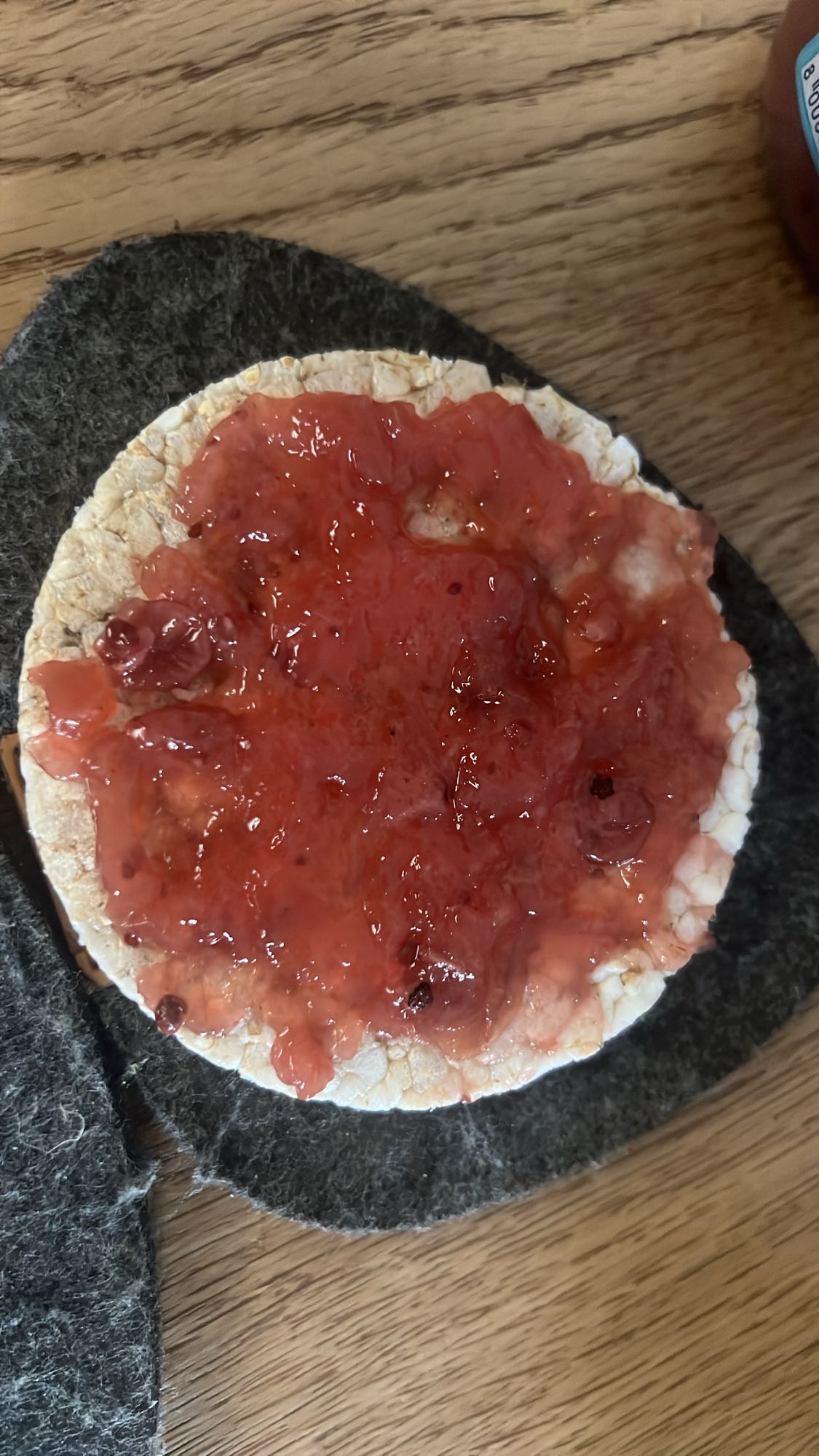 Rice cake with jam