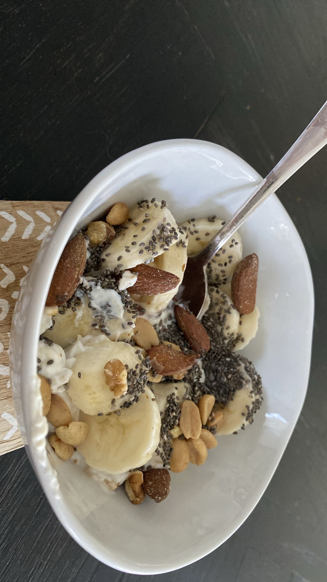 Banaan noten yoghurt kom