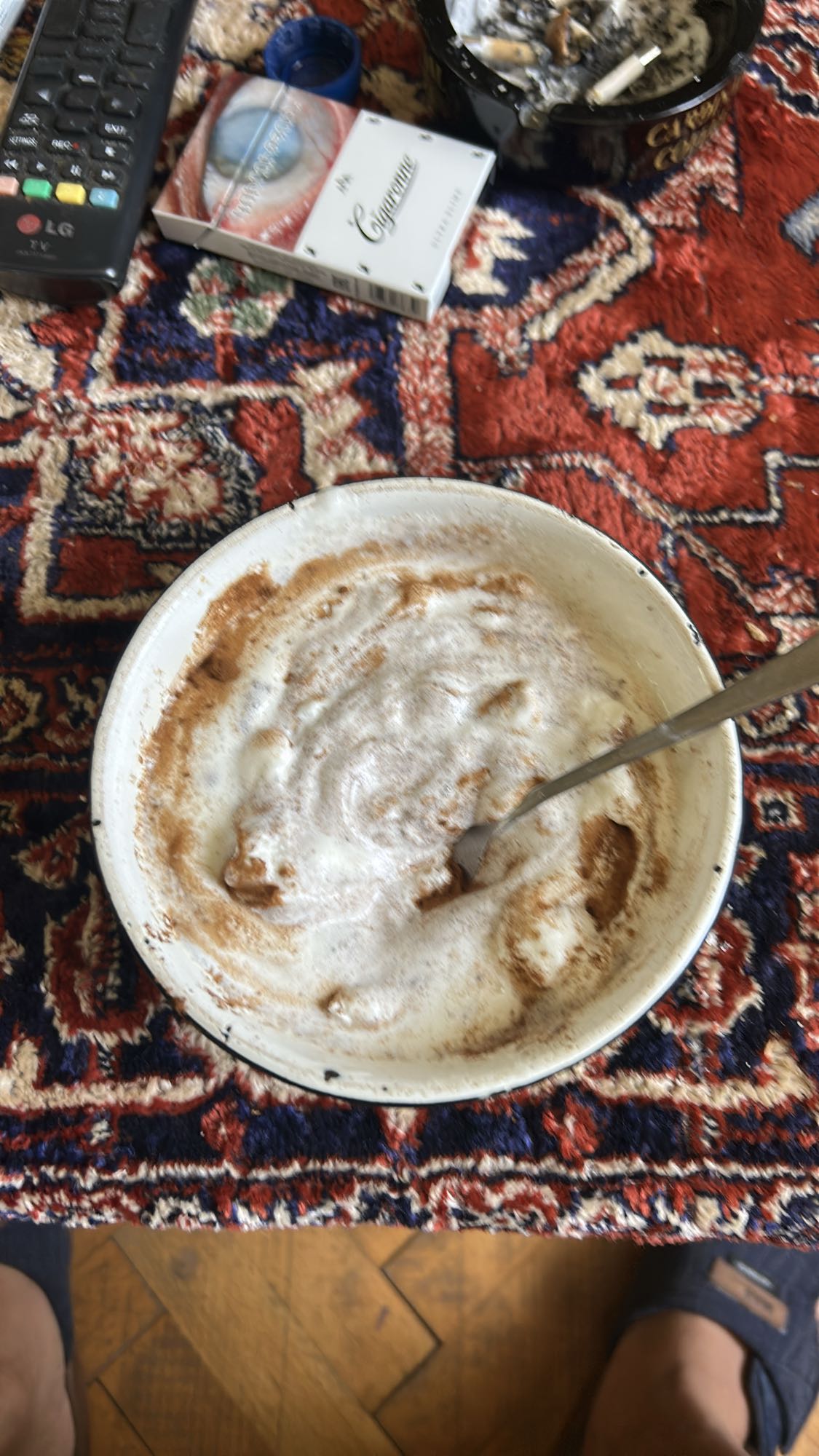 Yogurt with cinnamon